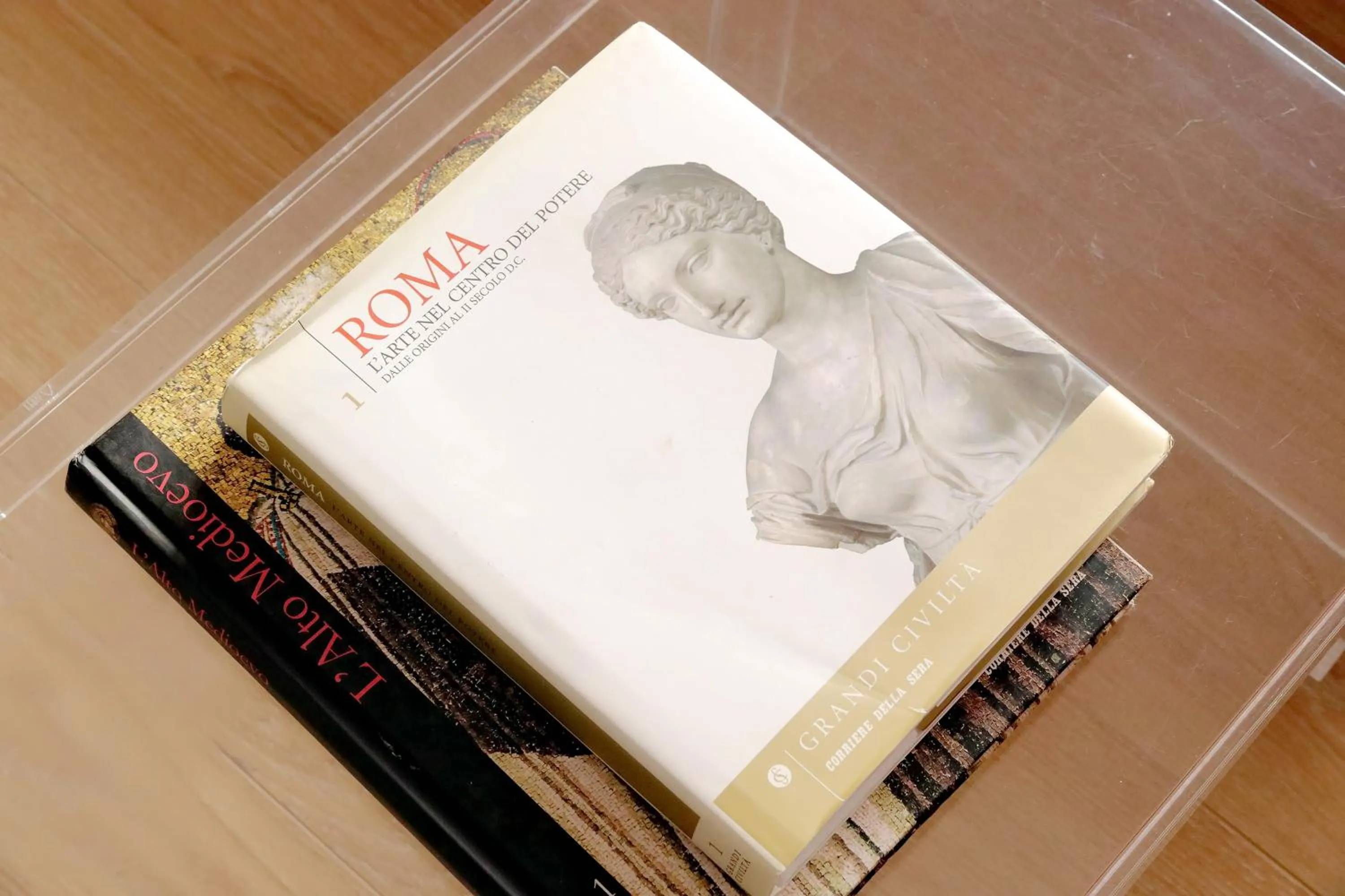 Seating area in Piazzetta Margutta - My Extra Home