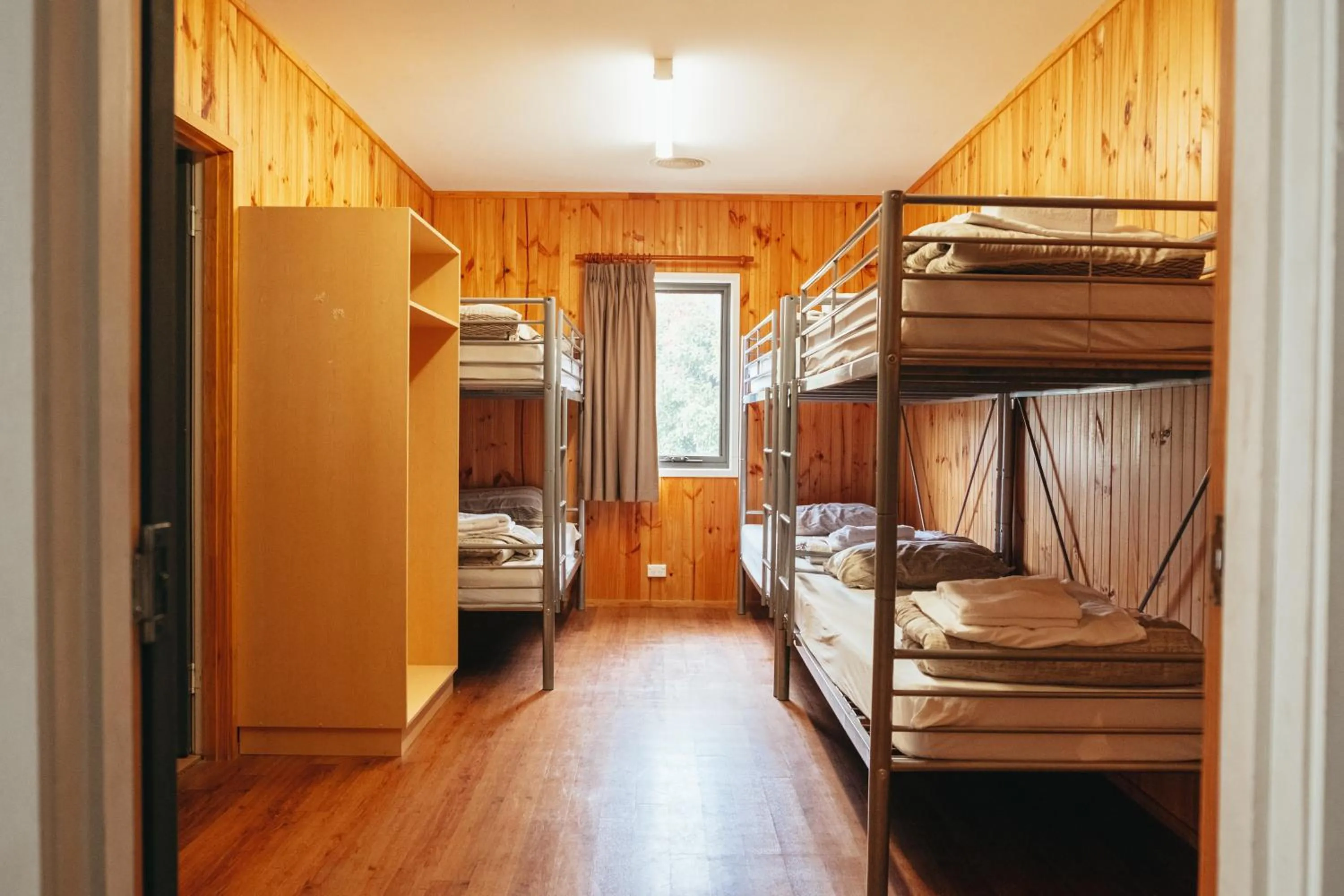 Property building, Bed in Eaglehawk Park Canberra