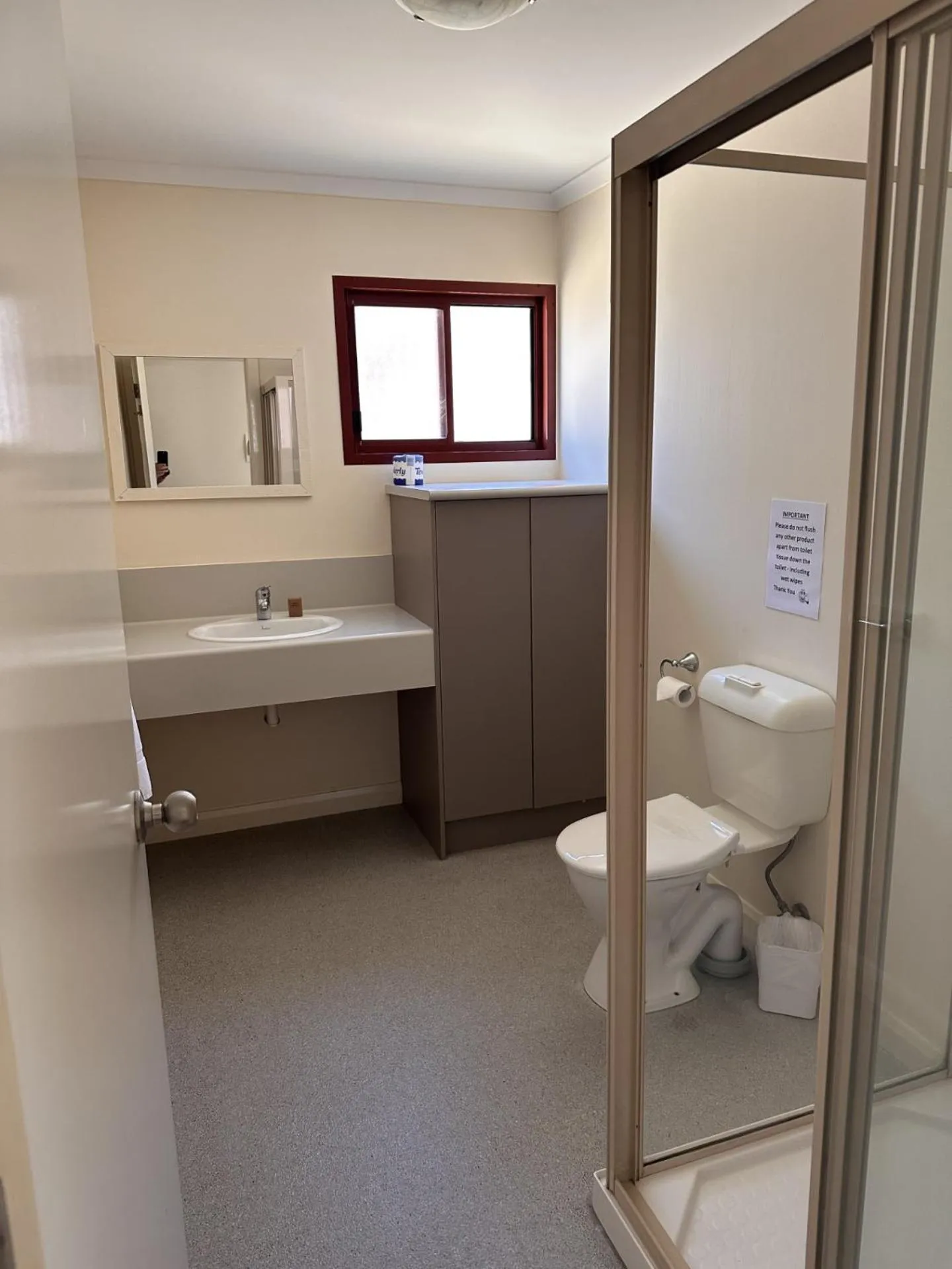Bathroom in Eaglehawk Park Canberra