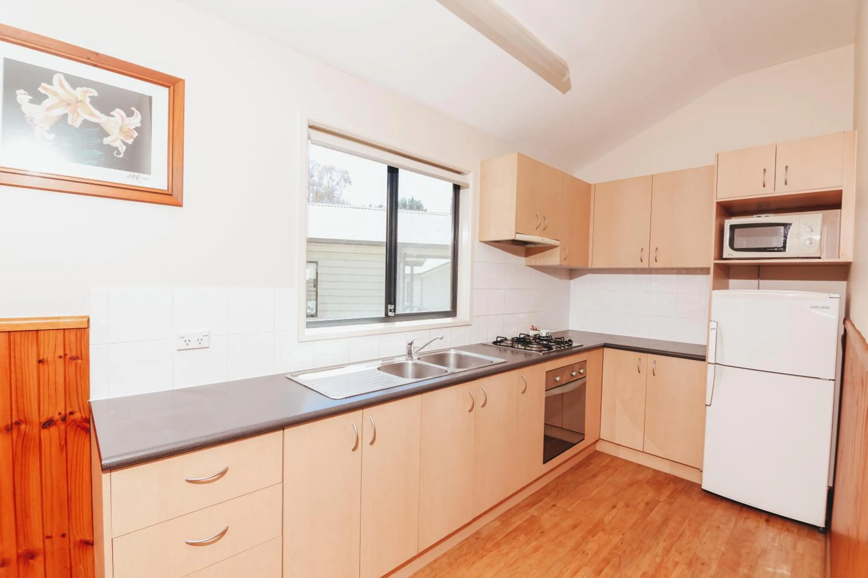 kitchen in Eaglehawk Park Canberra