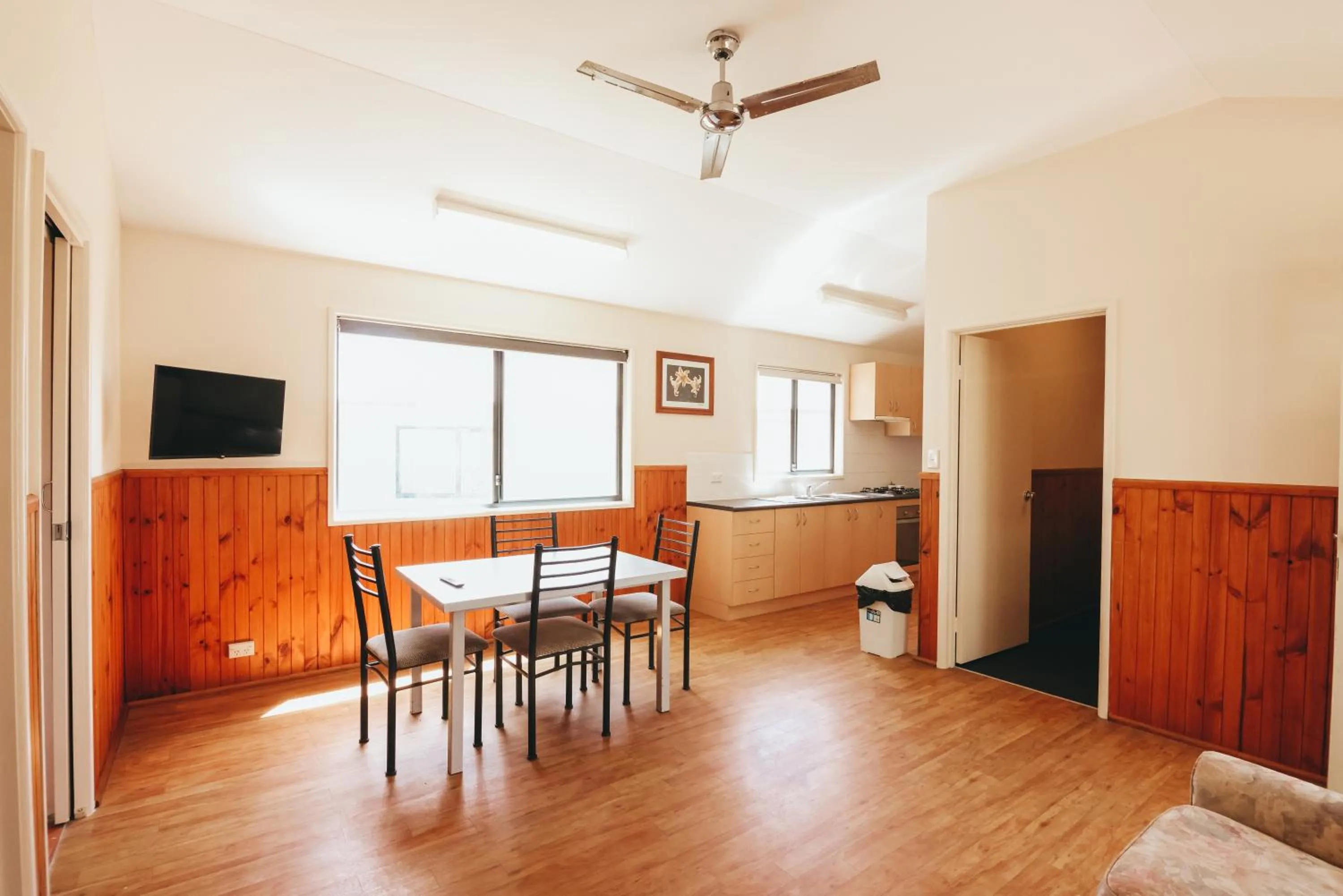 Communal lounge/ TV room in Eaglehawk Park Canberra