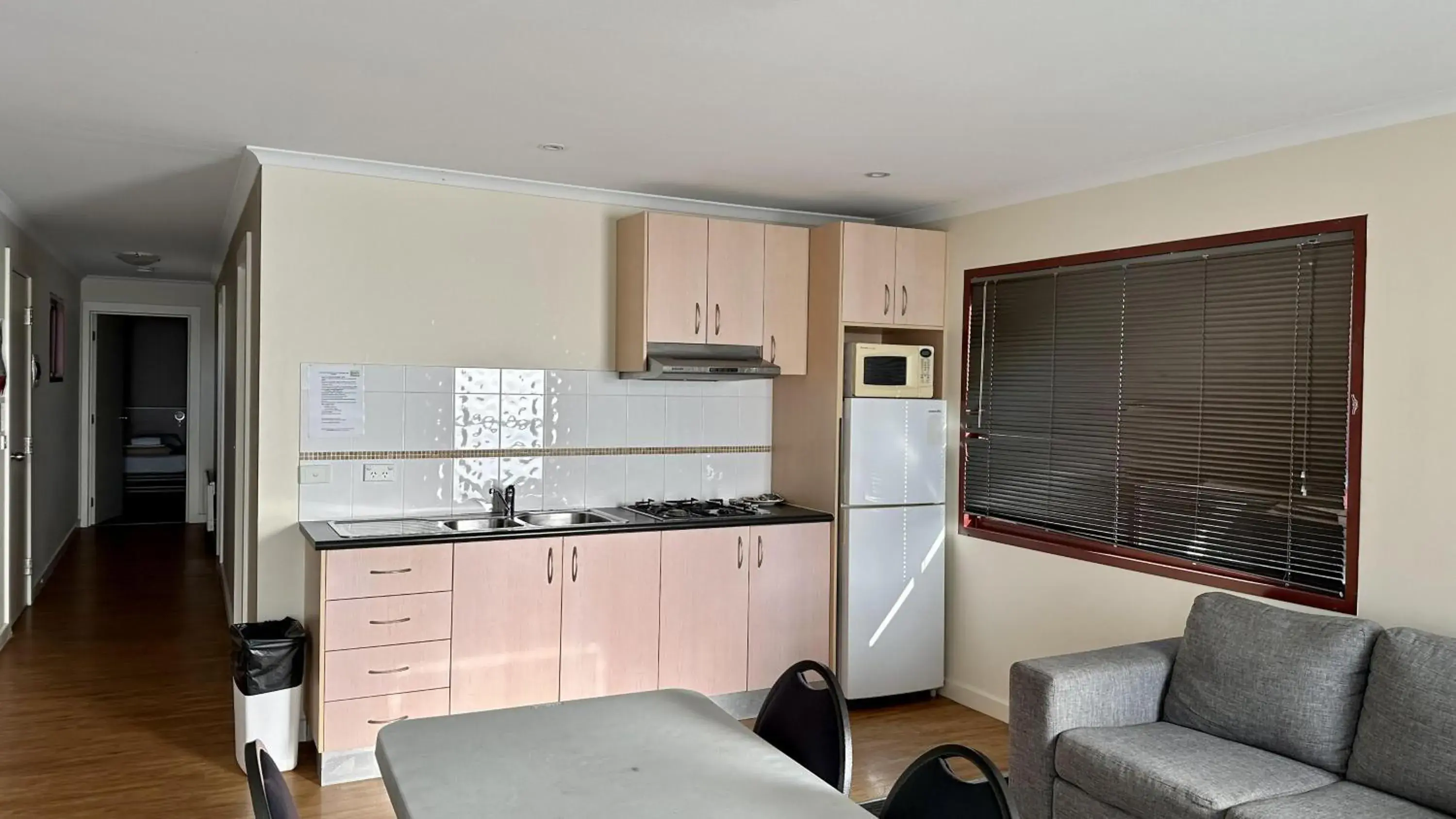 Two-Bedroom Villa in Eaglehawk Park Canberra Two-Bedroom Villa in Eaglehawk Park Canberra