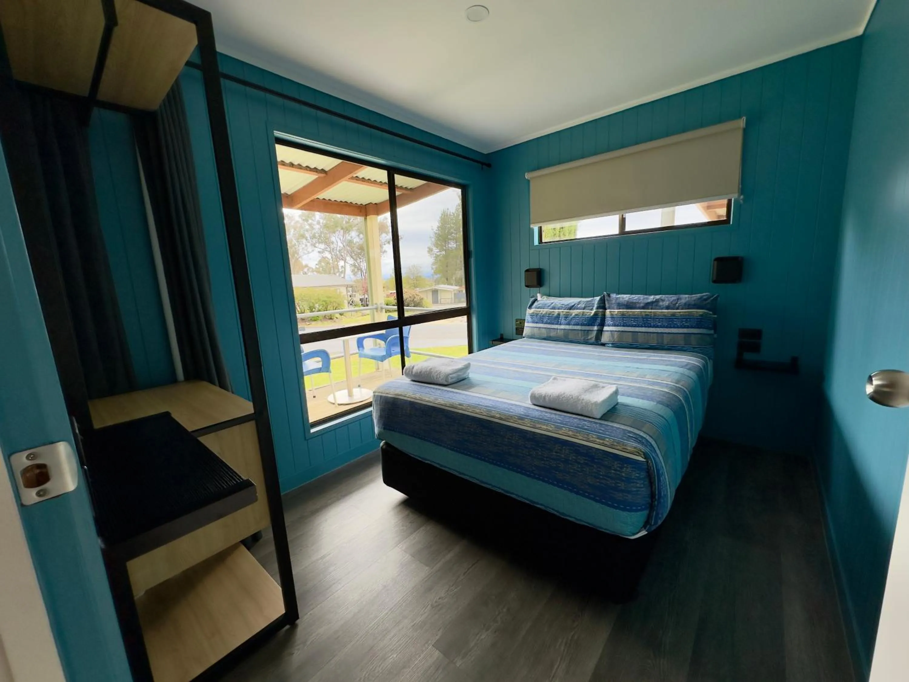 Bedroom, Bed in Eaglehawk Park Canberra