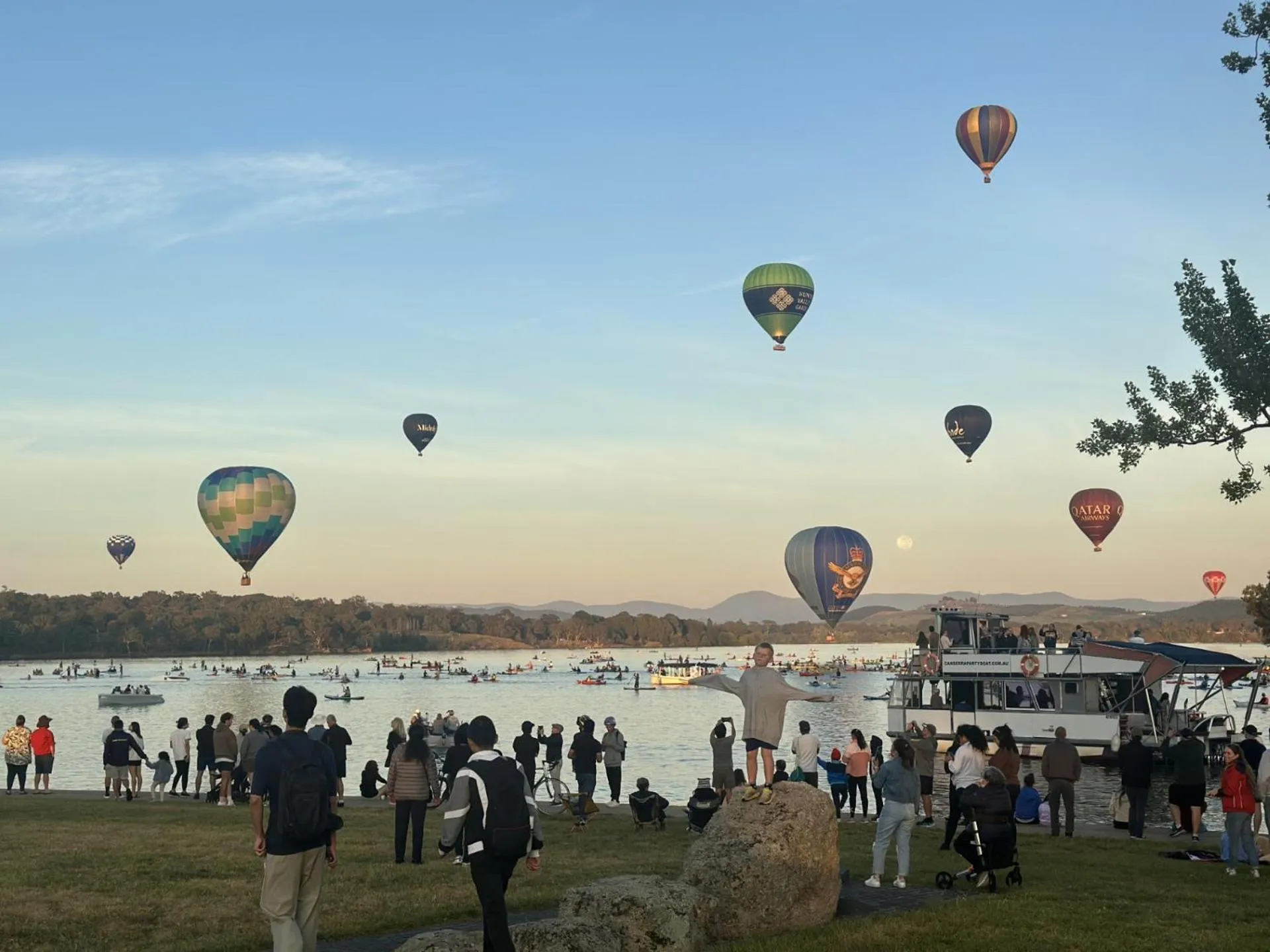Nearby landmark in Eaglehawk Park Canberra