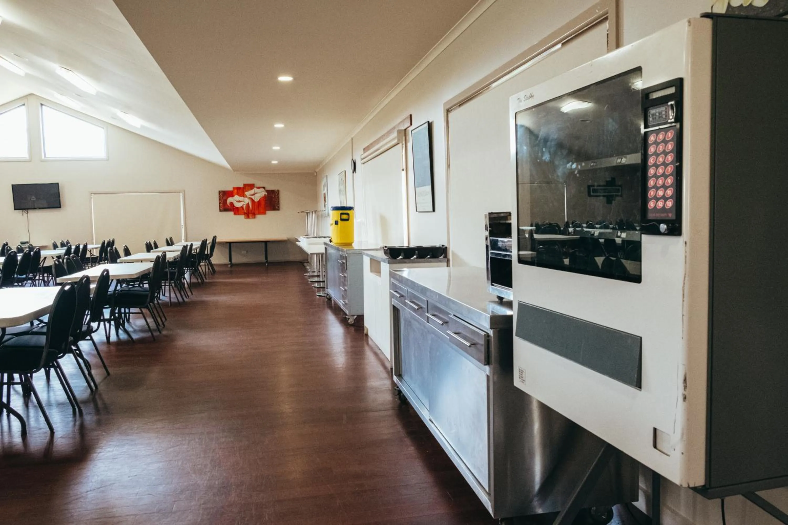 Kitchen or kitchenette in Eaglehawk Park Canberra