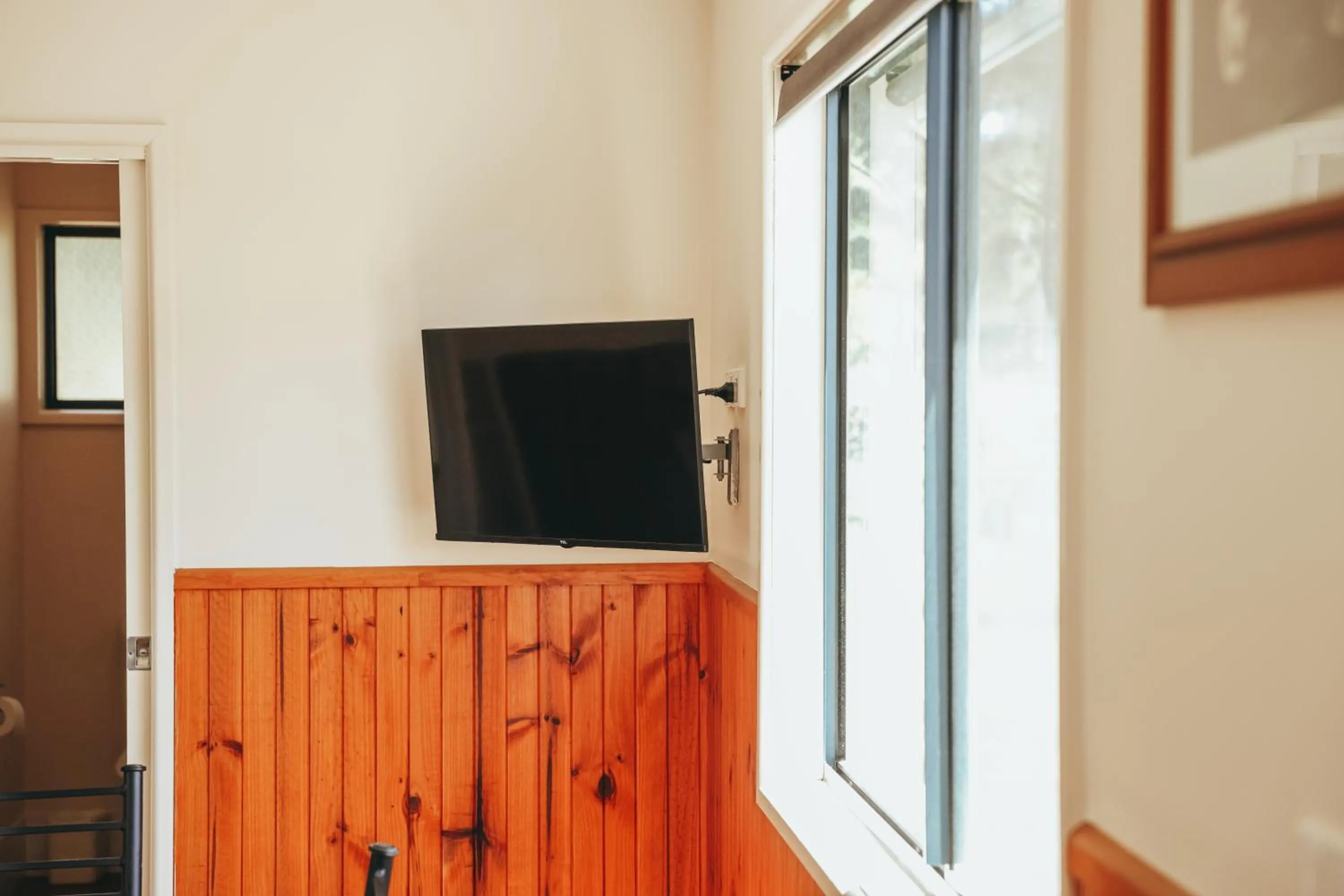 Communal lounge/ TV room in Eaglehawk Park Canberra
