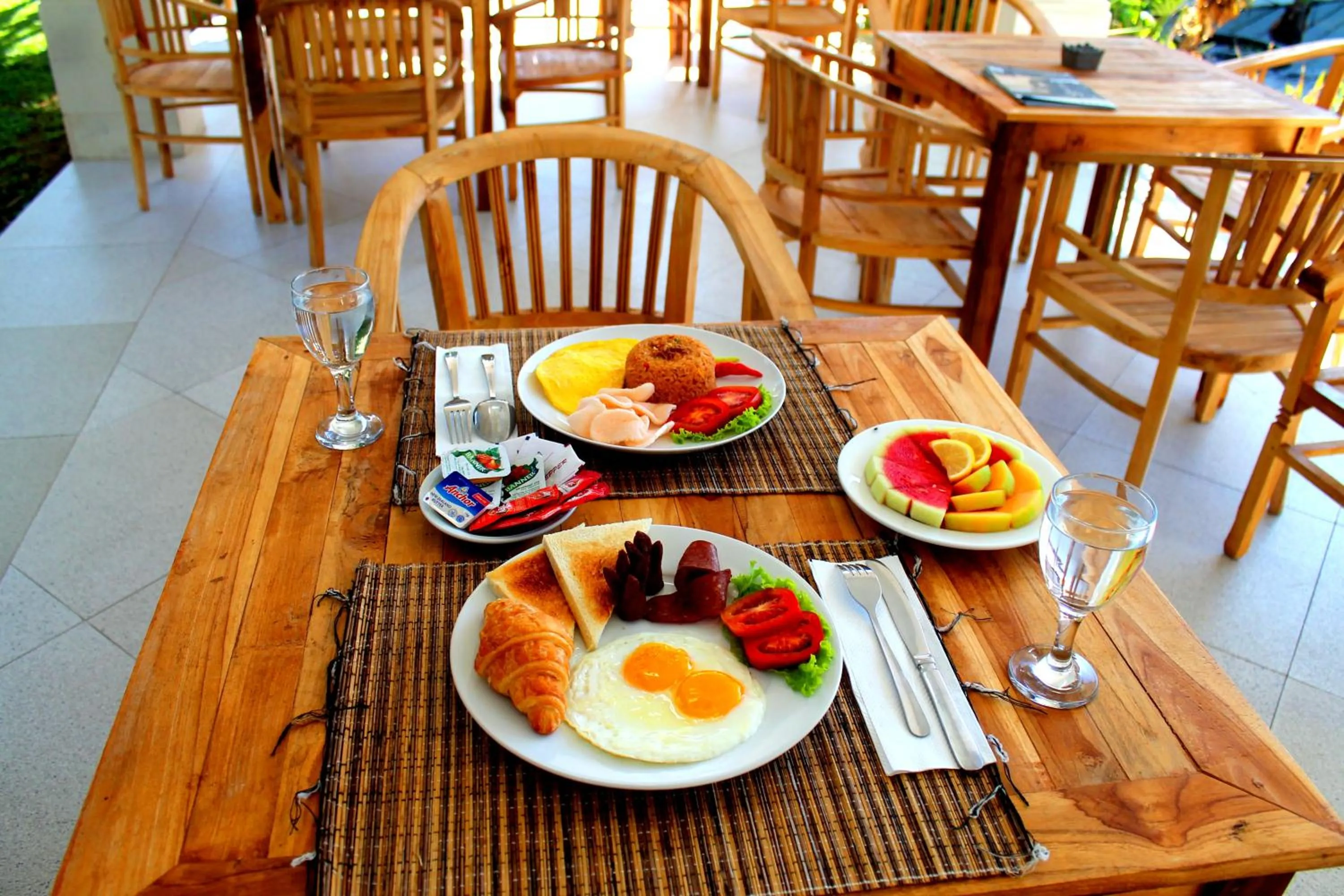 Breakfast in Noah Villa and Chapel