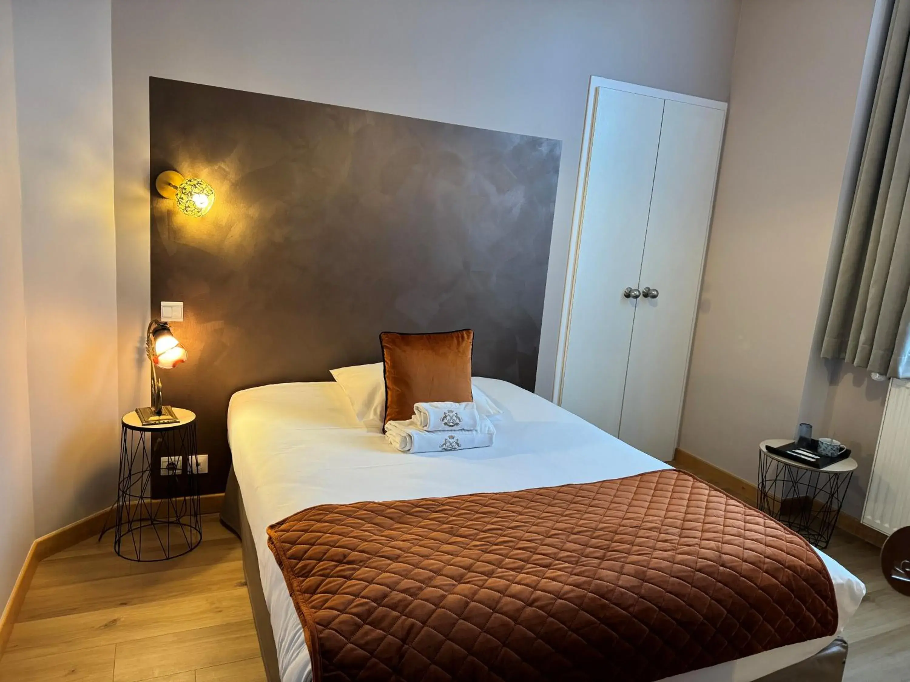 Single Room with Garden View - single occupancy in Hôtel Vintage Single Room with Garden View - single occupancy in Hôtel Vintage