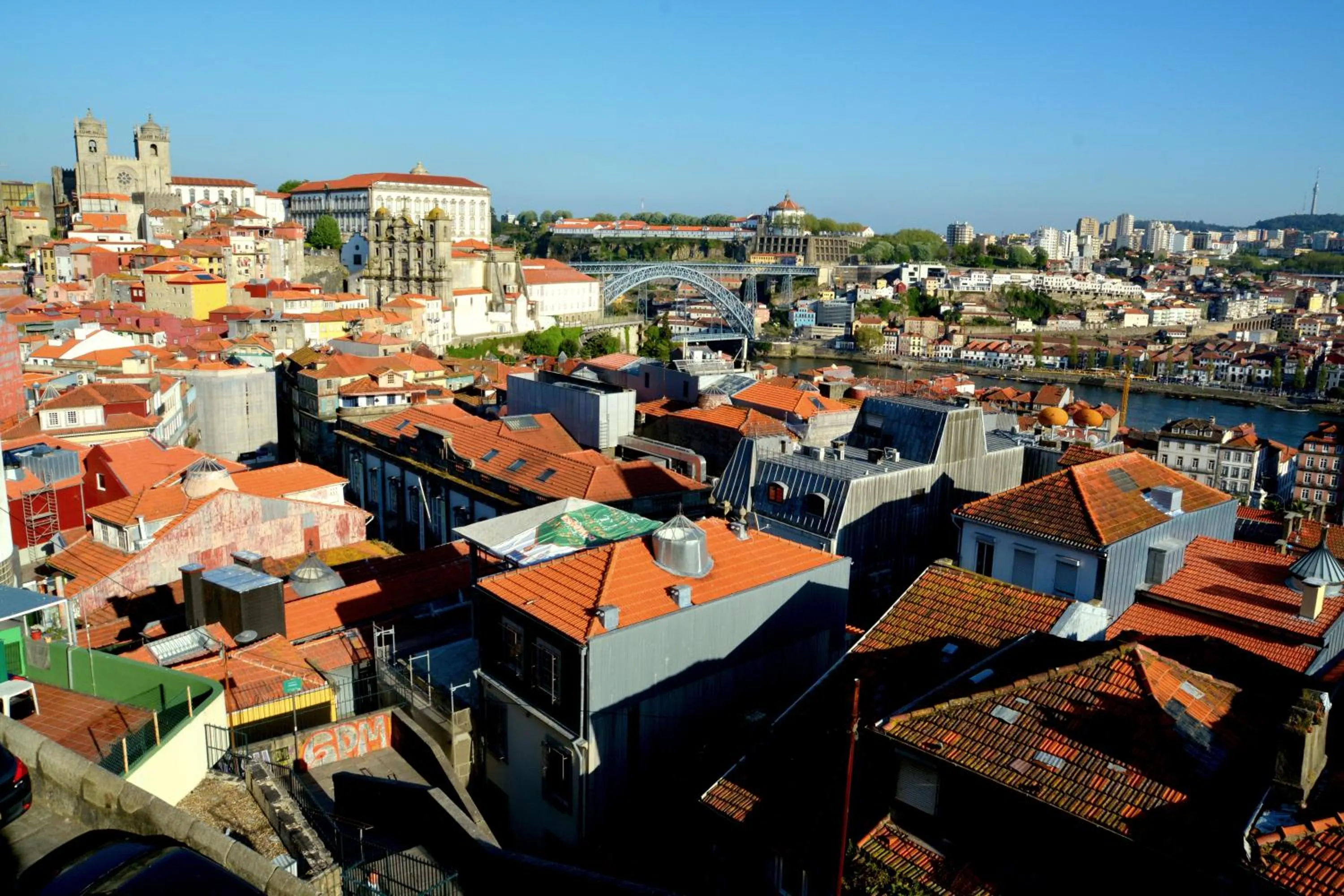 Area and facilities in Vitoria Apartments