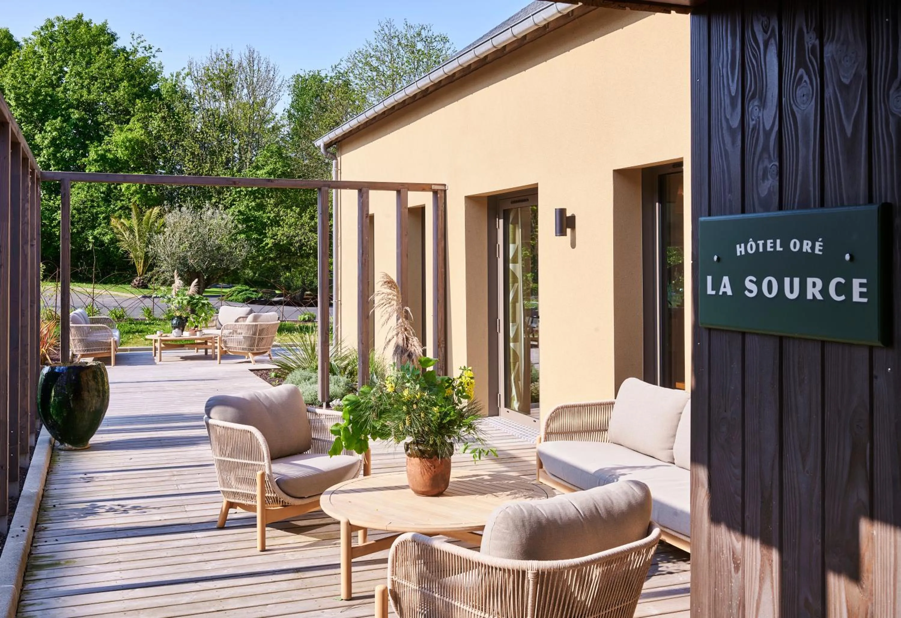 Patio in Hôtel Oré, Saint-Malo
