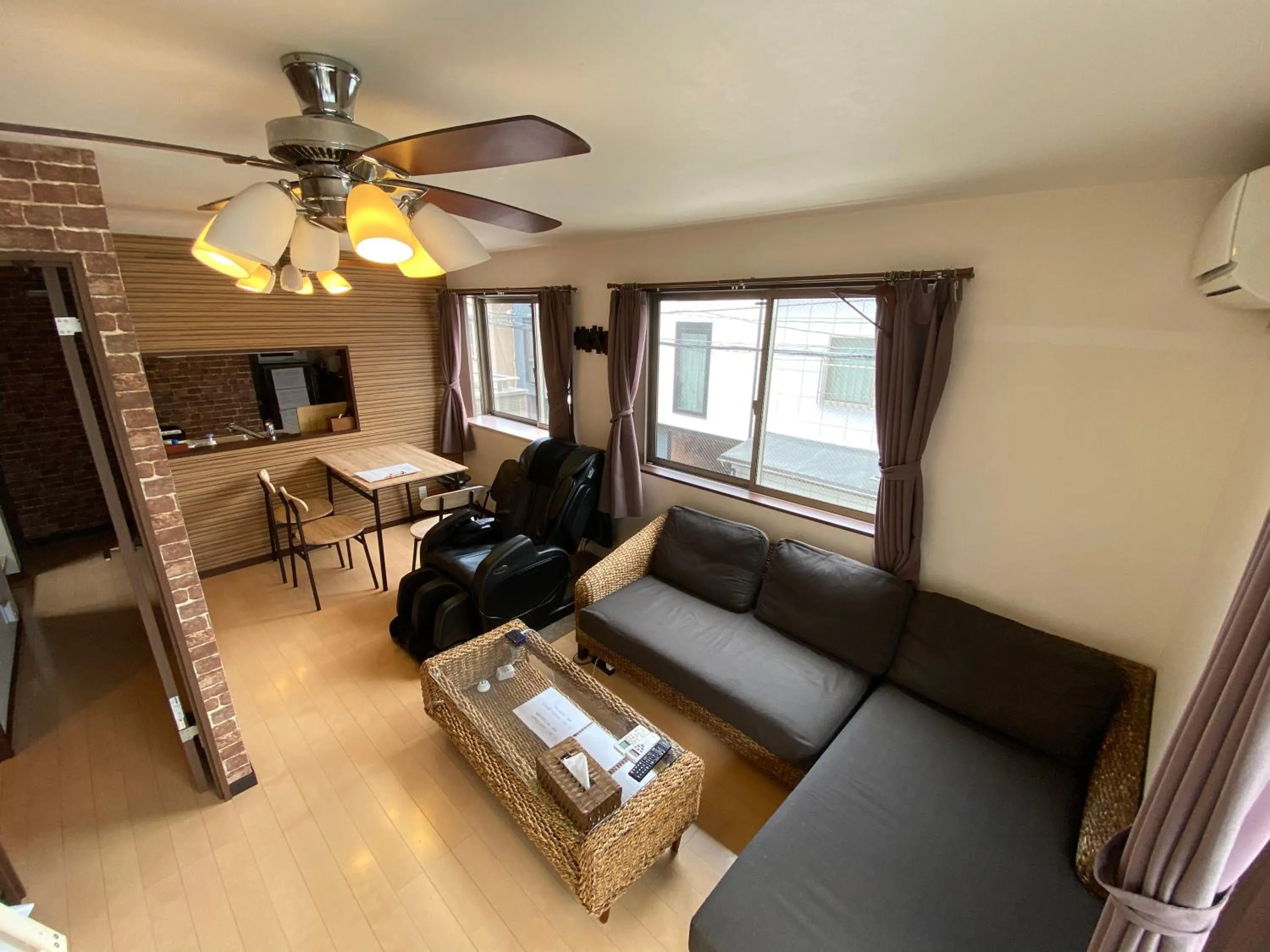 Living room in Hotel EL Shinjuku 1 free parking