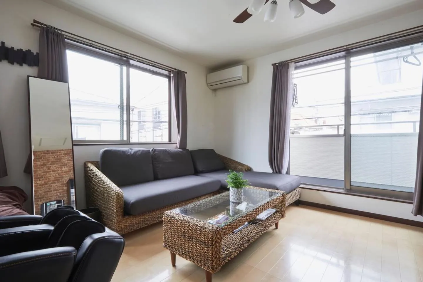 Living room in Hotel EL Shinjuku 1 free parking