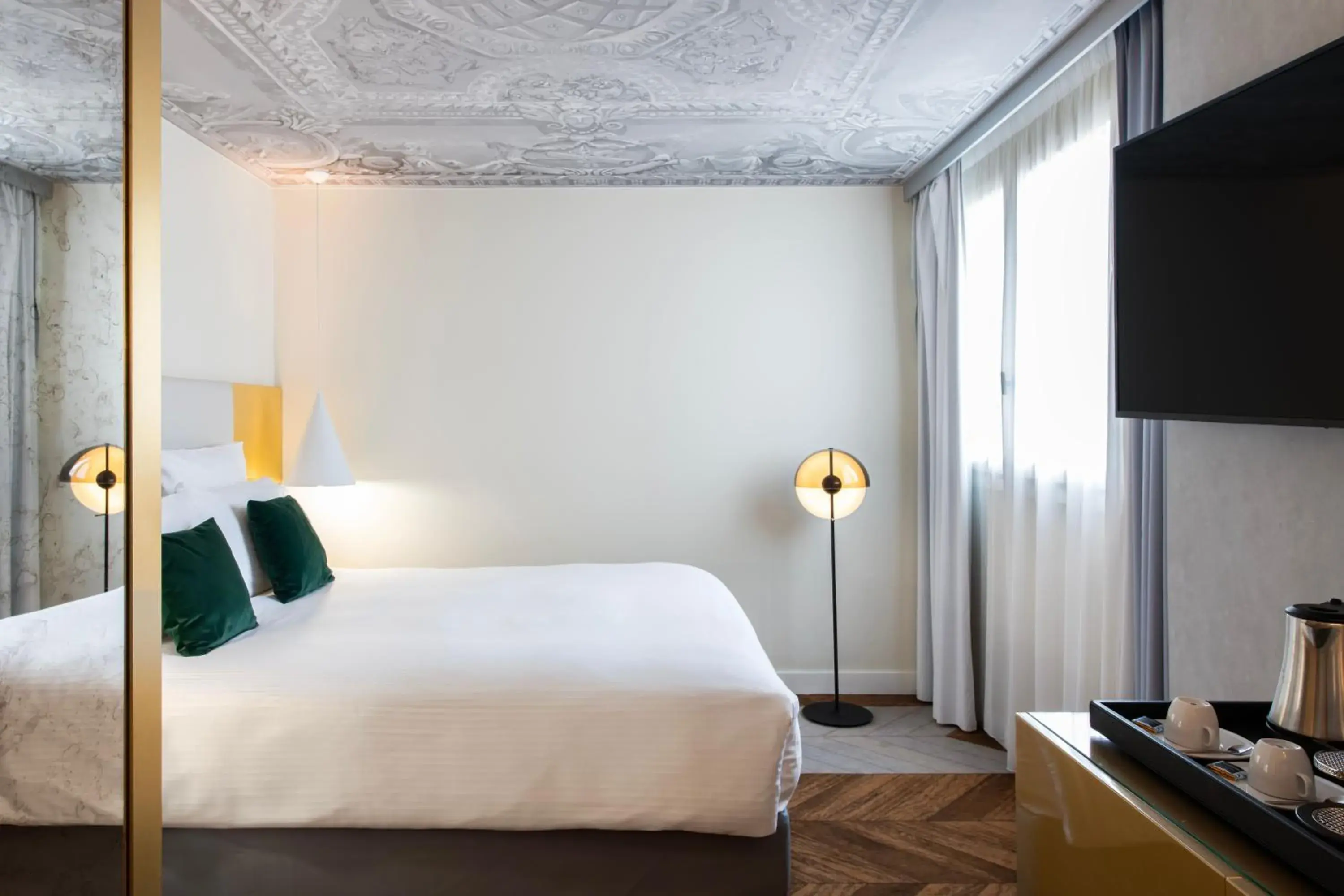 Bed in Le Louis Hotel Versailles Château - MGallery Collection Bed in Le Louis Hotel Versailles Château - MGallery Collection