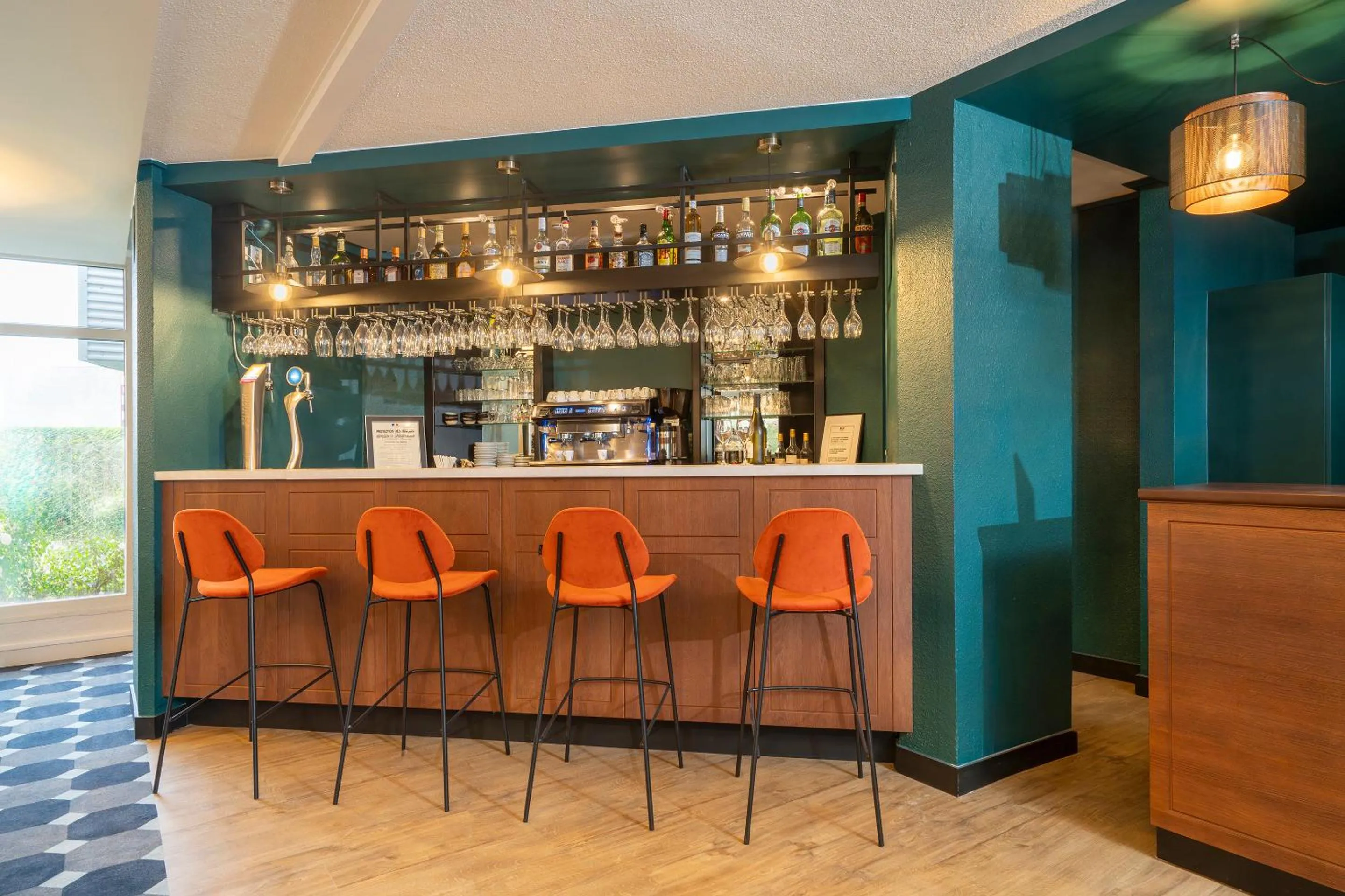 Lounge or bar in Le Carline, Sure Hotel Collection by Best Western