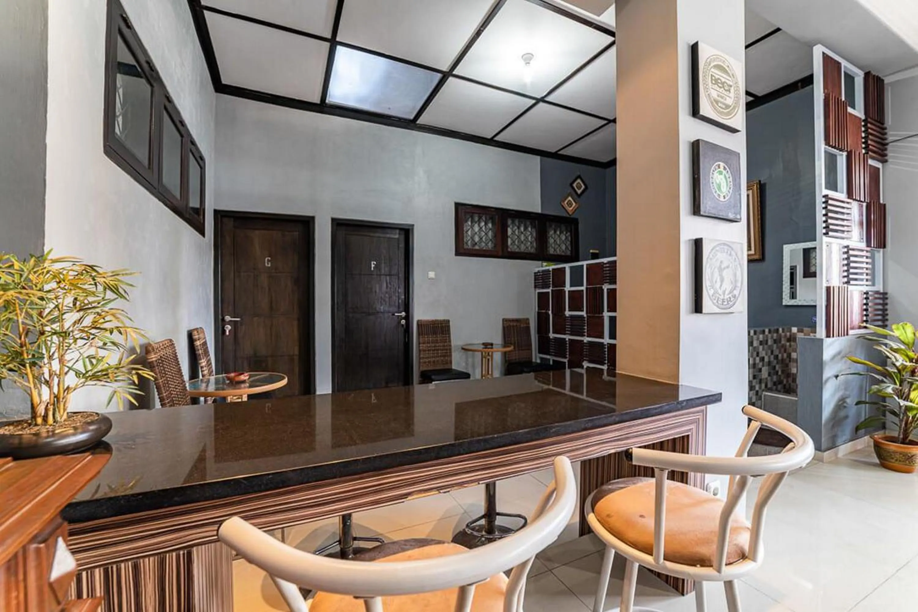 Property building in RedDoorz Syariah near RRI Malang