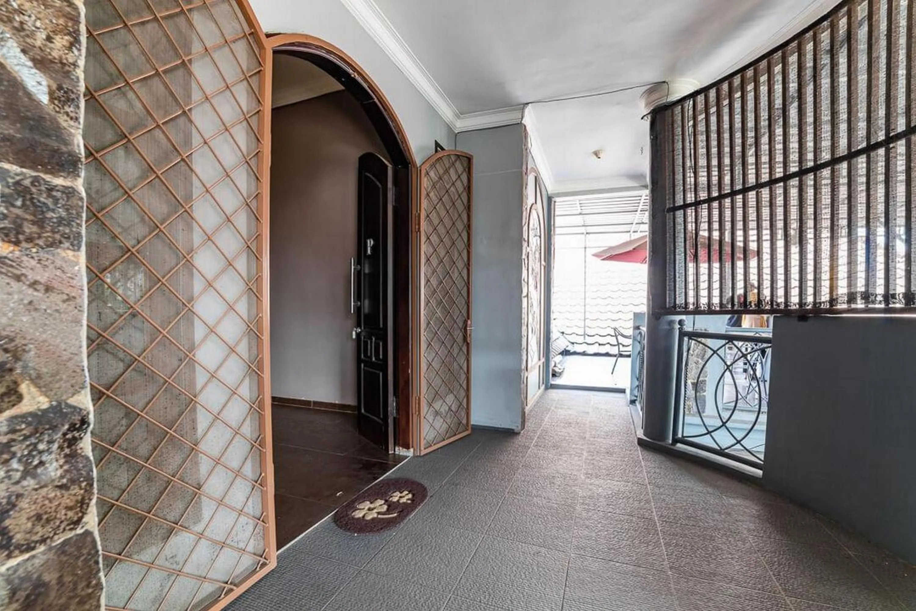 Property building in RedDoorz Syariah near RRI Malang