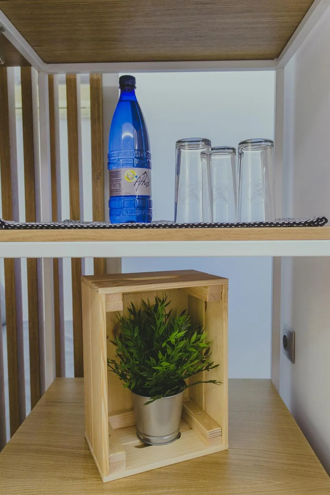 Decorative detail in Hotel Papagalos