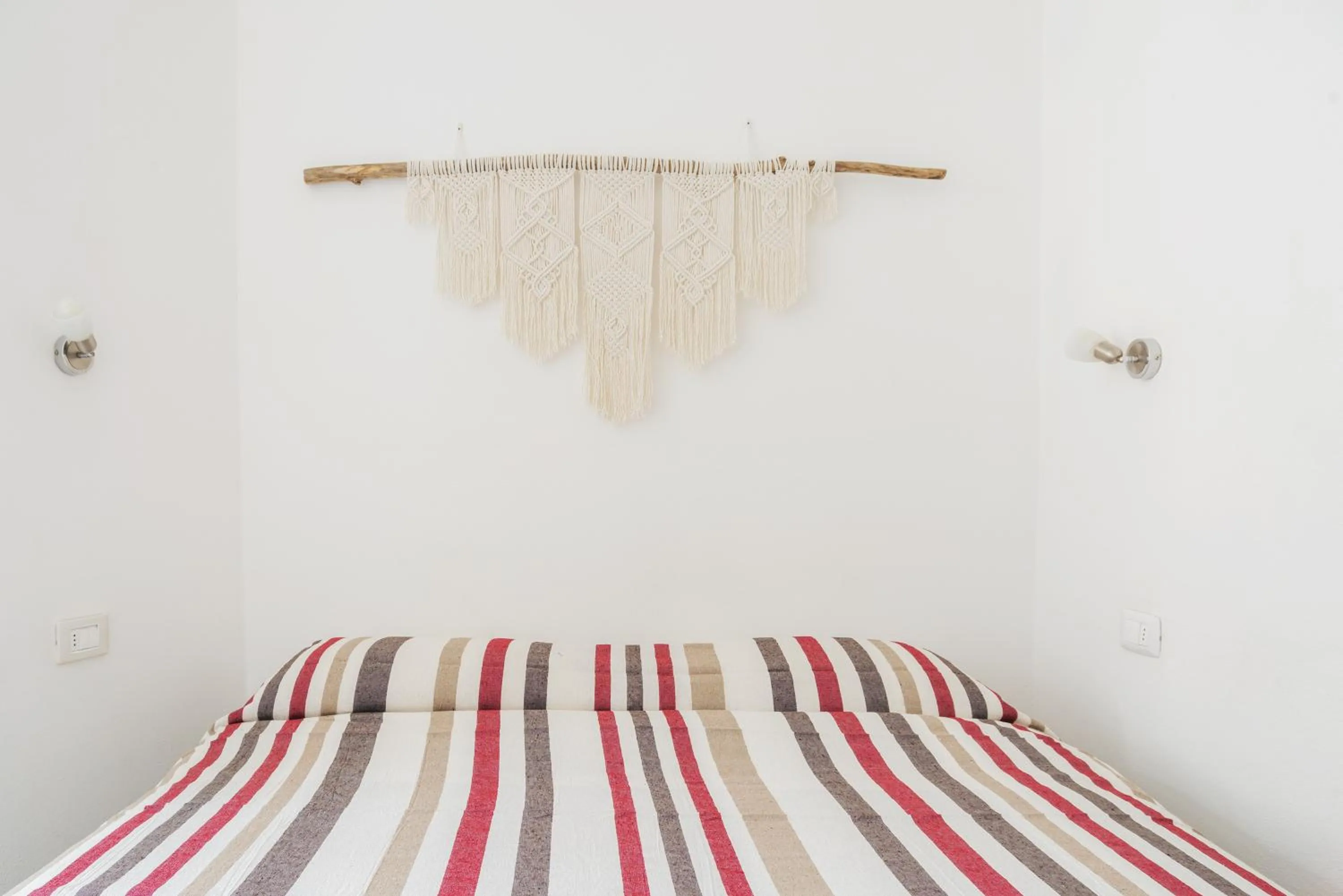 Bedroom, Bed in Banchi