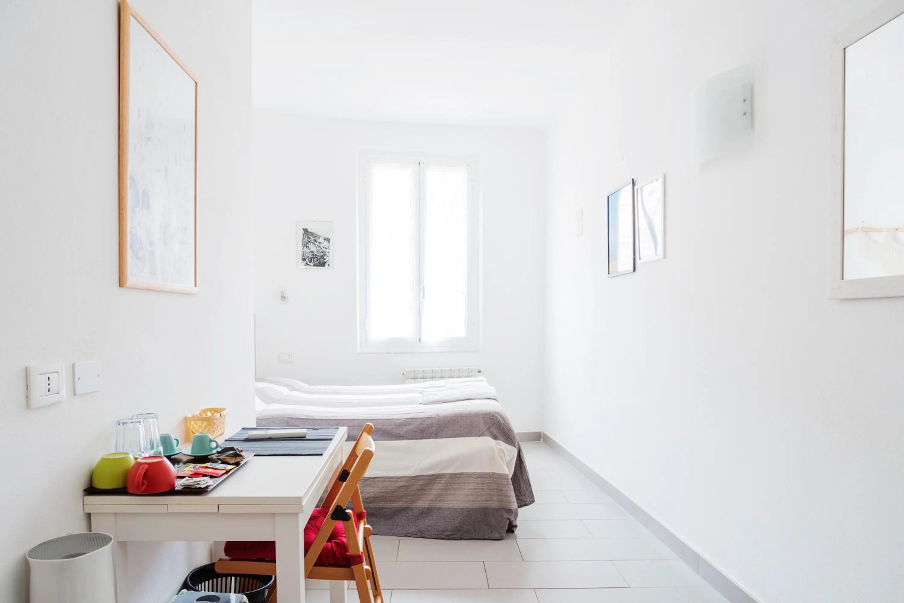 Bedroom, Bed in Banchi