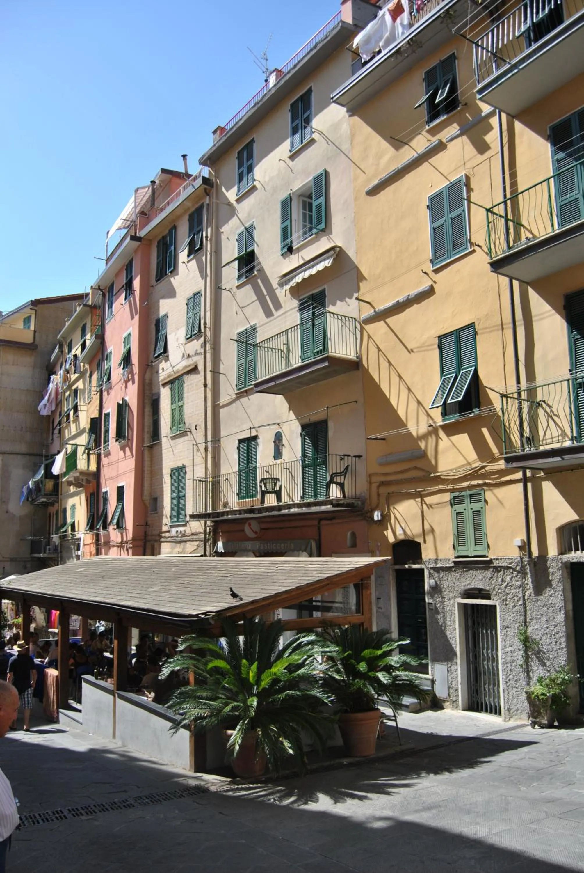 Facade/entrance in Banchi