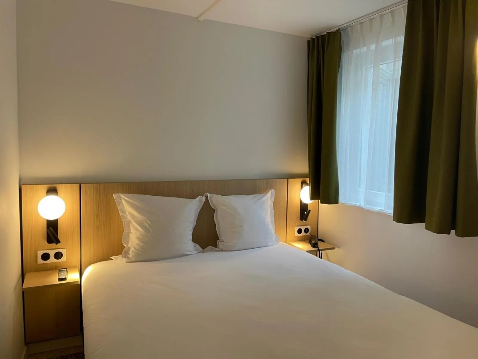 Bedroom, Bed in Hôtel De L'Ill