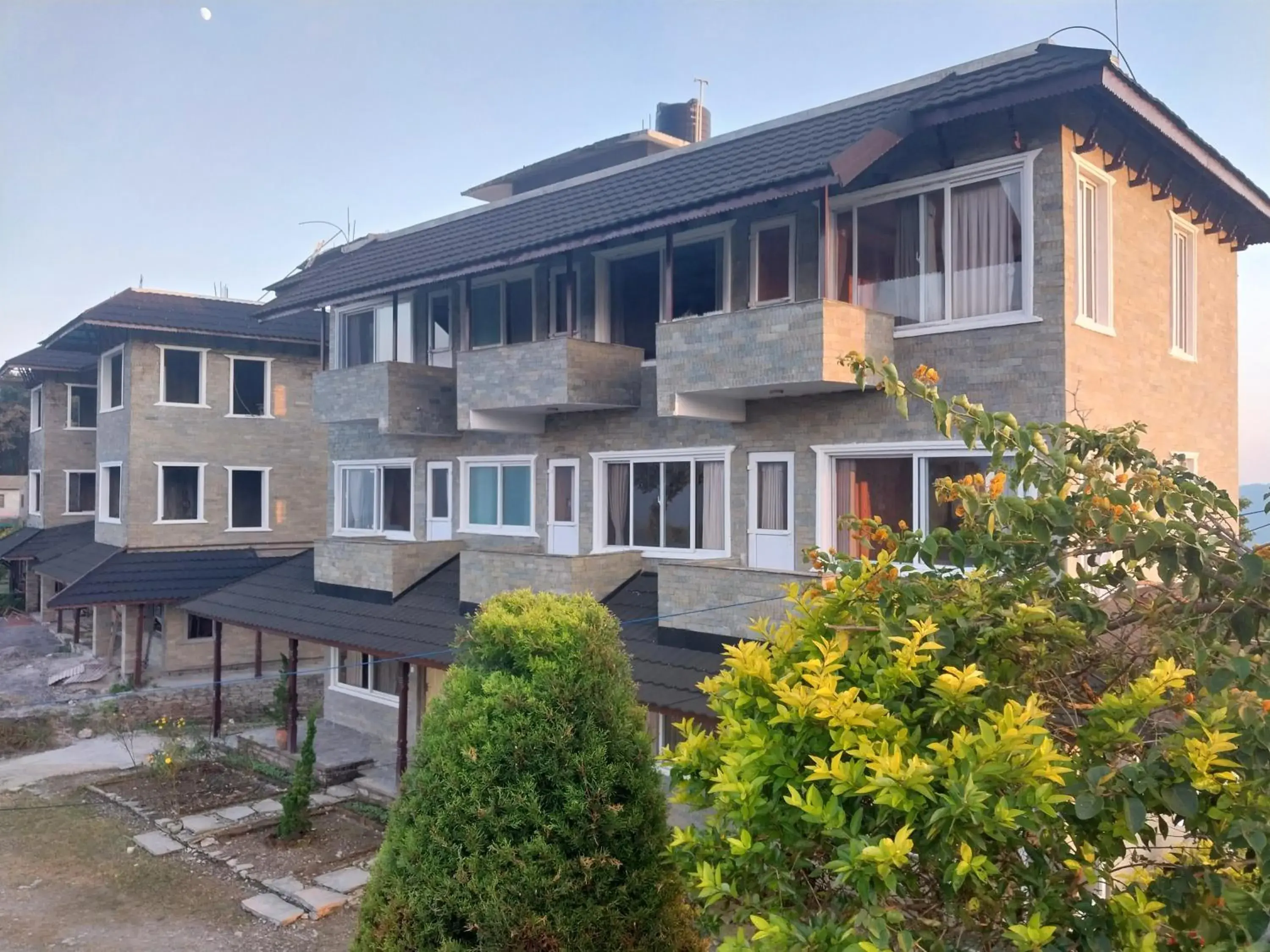 Property building in Himalayan Deurali Resort Property building in Himalayan Deurali Resort