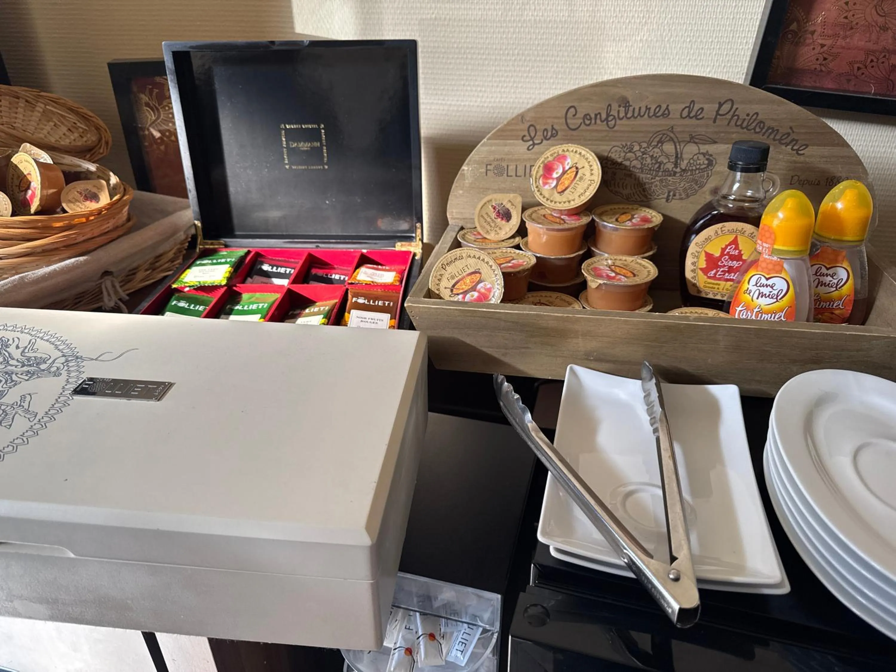 Continental breakfast in Hôtel OpalOriental Boulogne Sur Mer - gare ville et centre