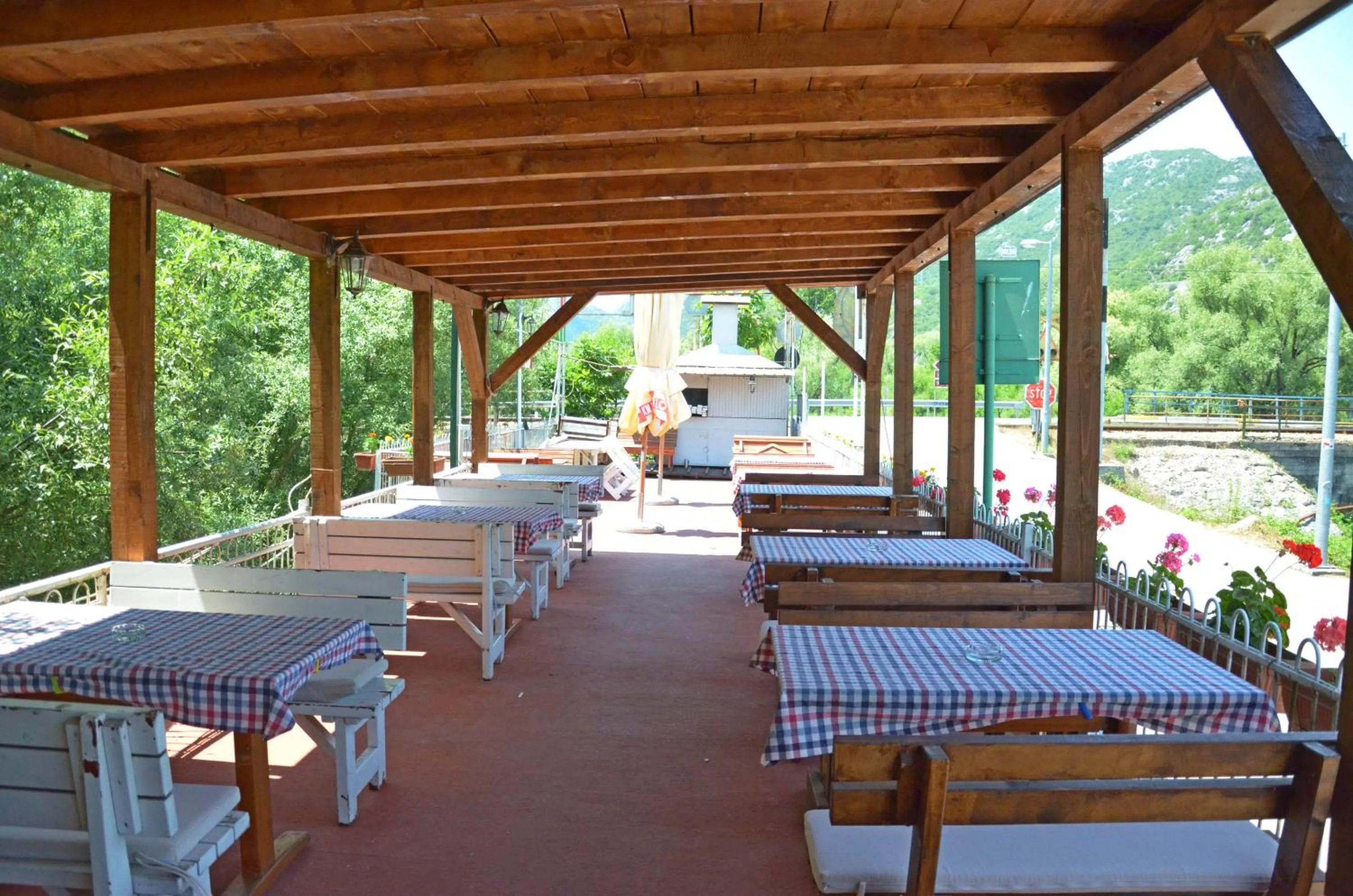 Restaurant/places to eat in Hotel Pelikan