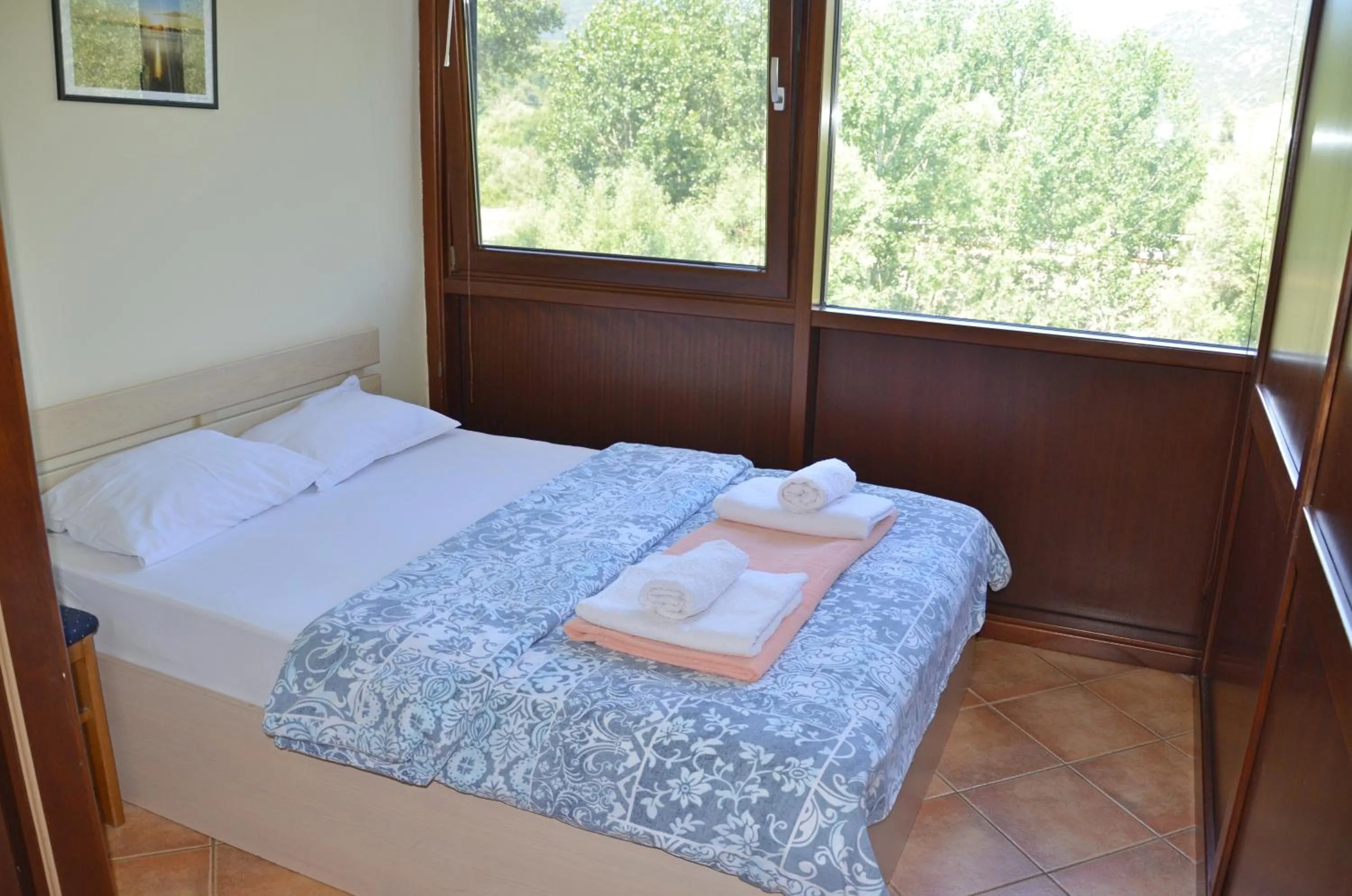 Bedroom, Bed in Hotel Pelikan