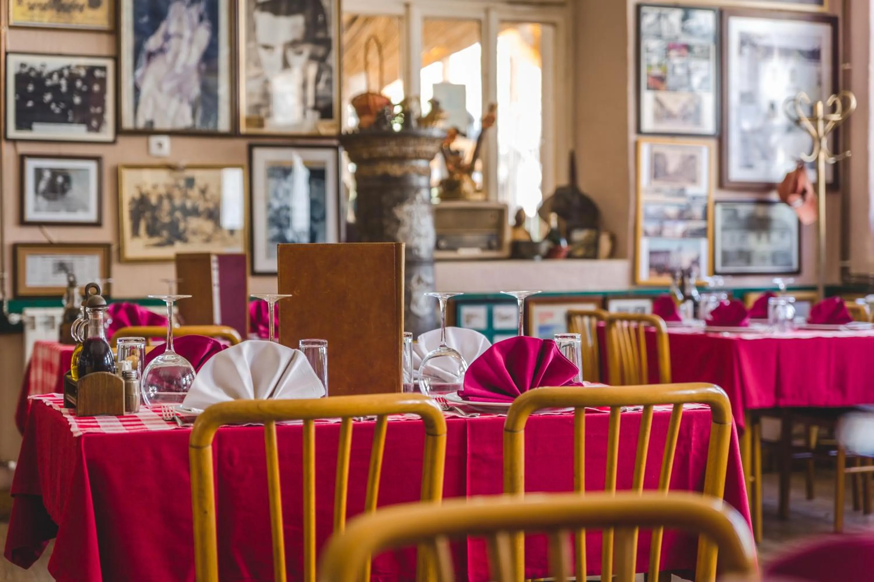 Restaurant/places to eat in Hotel Pelikan