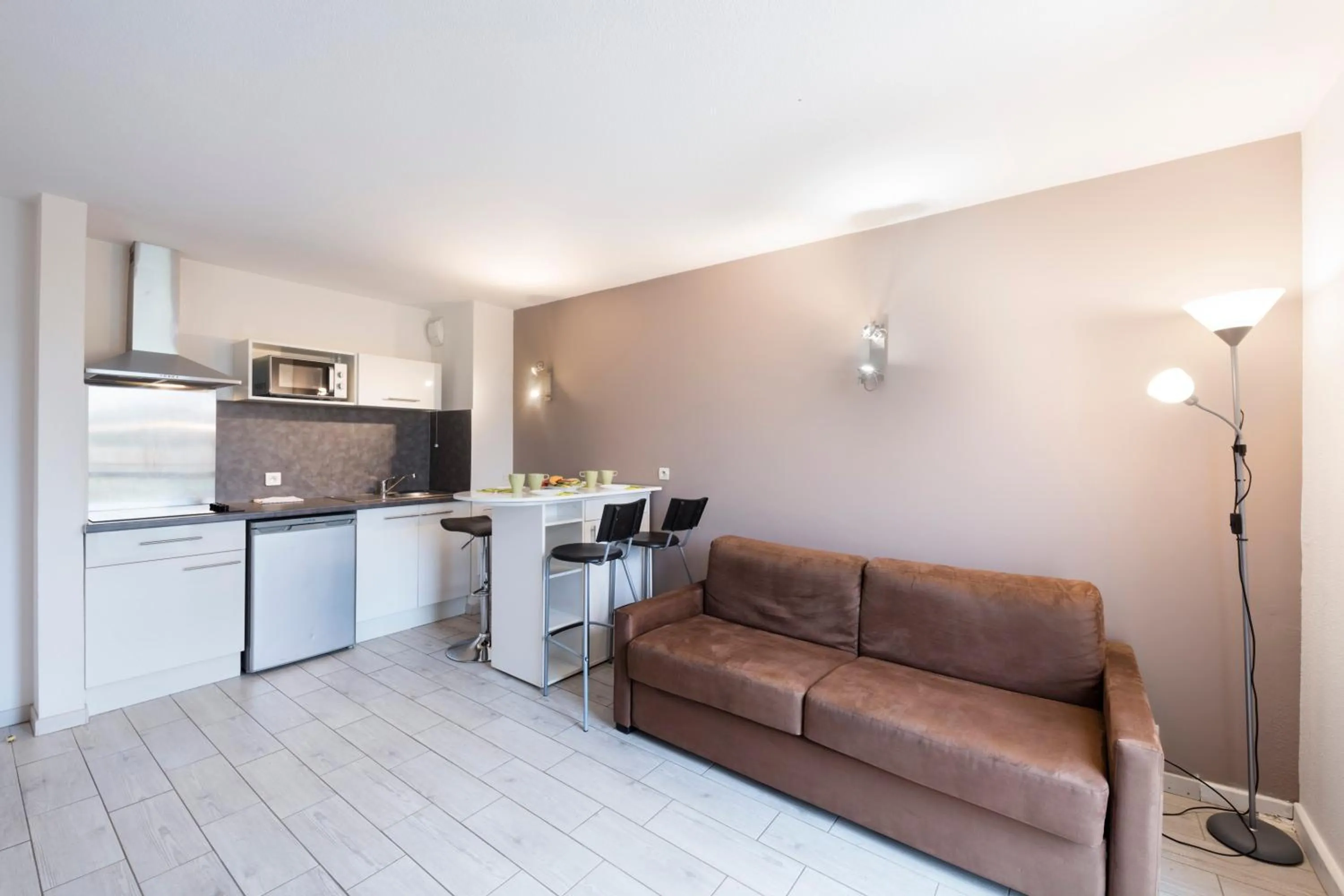 Living room in Garden & City Aix En Provence - Puyricard