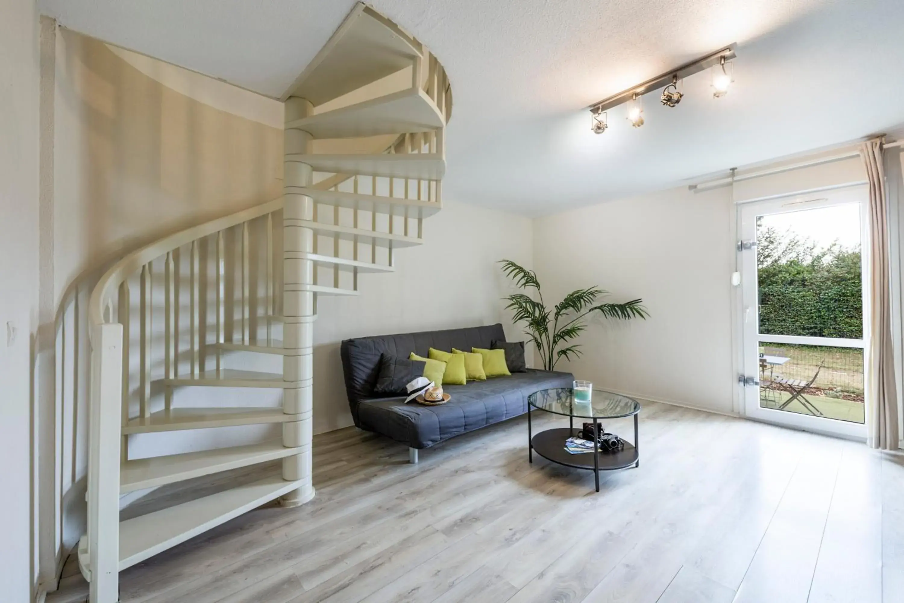 Living room in Garden & City Aix En Provence - Puyricard Living room in Garden & City Aix En Provence - Puyricard