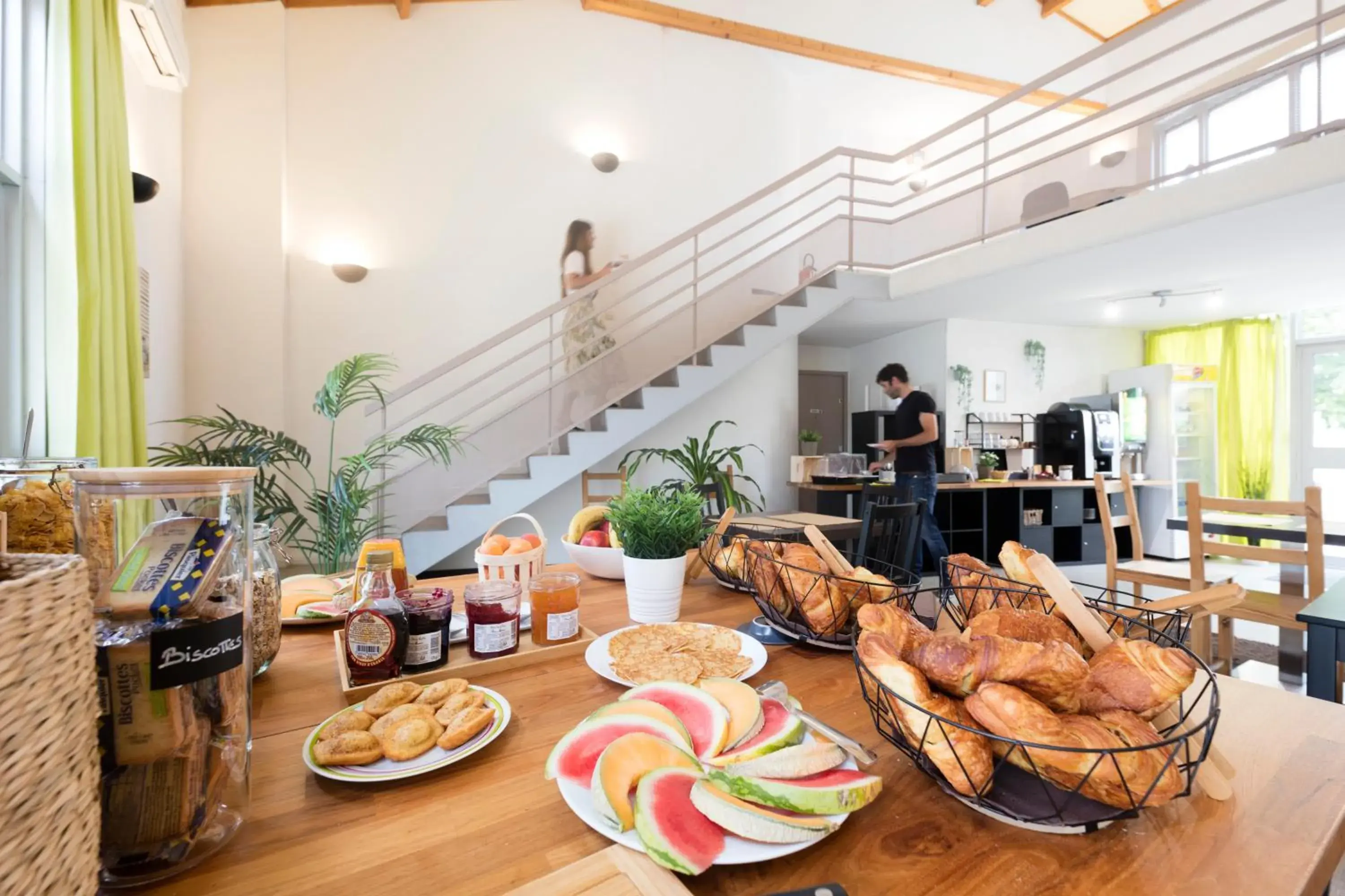 Breakfast in Garden & City Aix En Provence - Puyricard Breakfast in Garden & City Aix En Provence - Puyricard