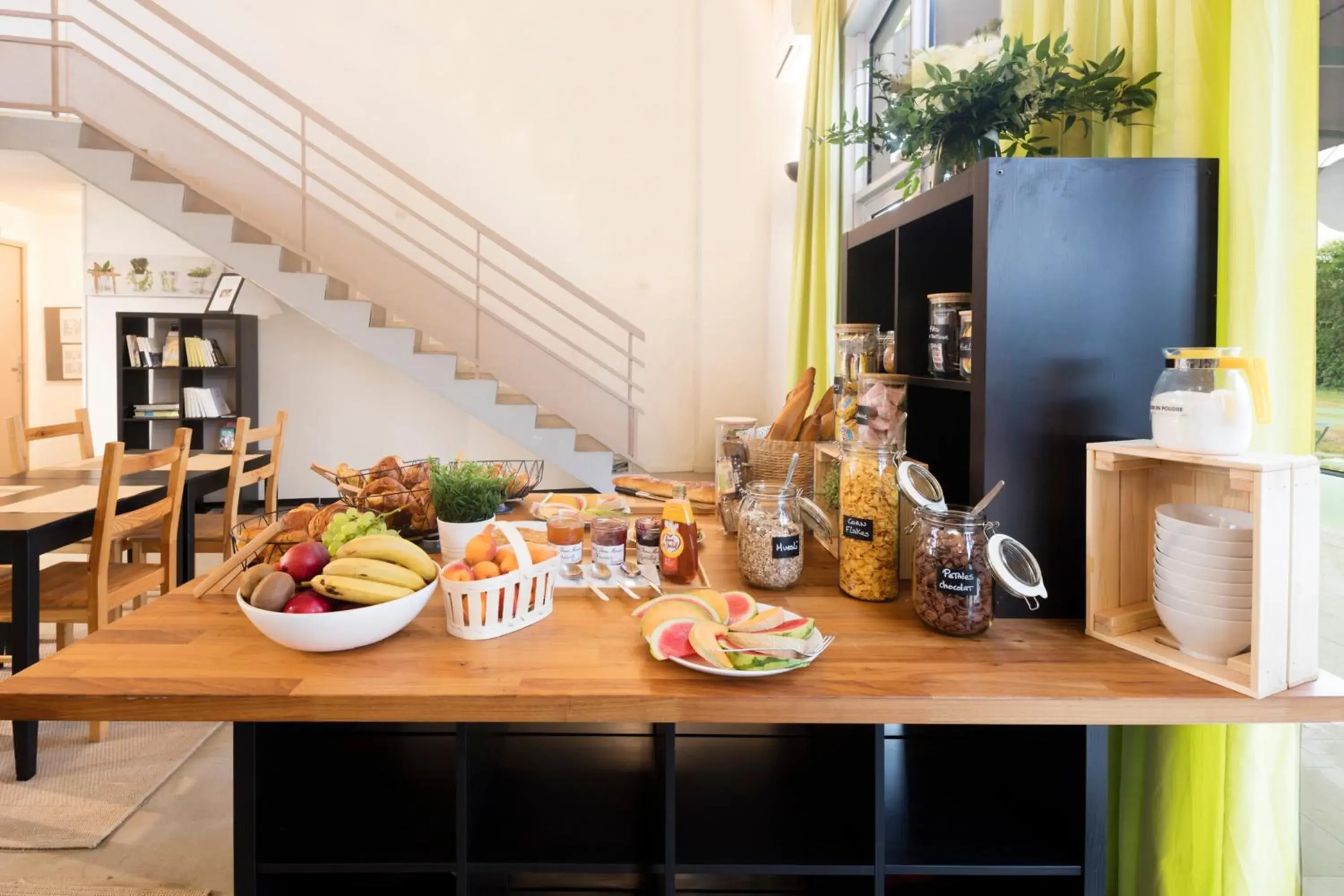 Breakfast in Garden & City Aix En Provence - Puyricard Breakfast in Garden & City Aix En Provence - Puyricard