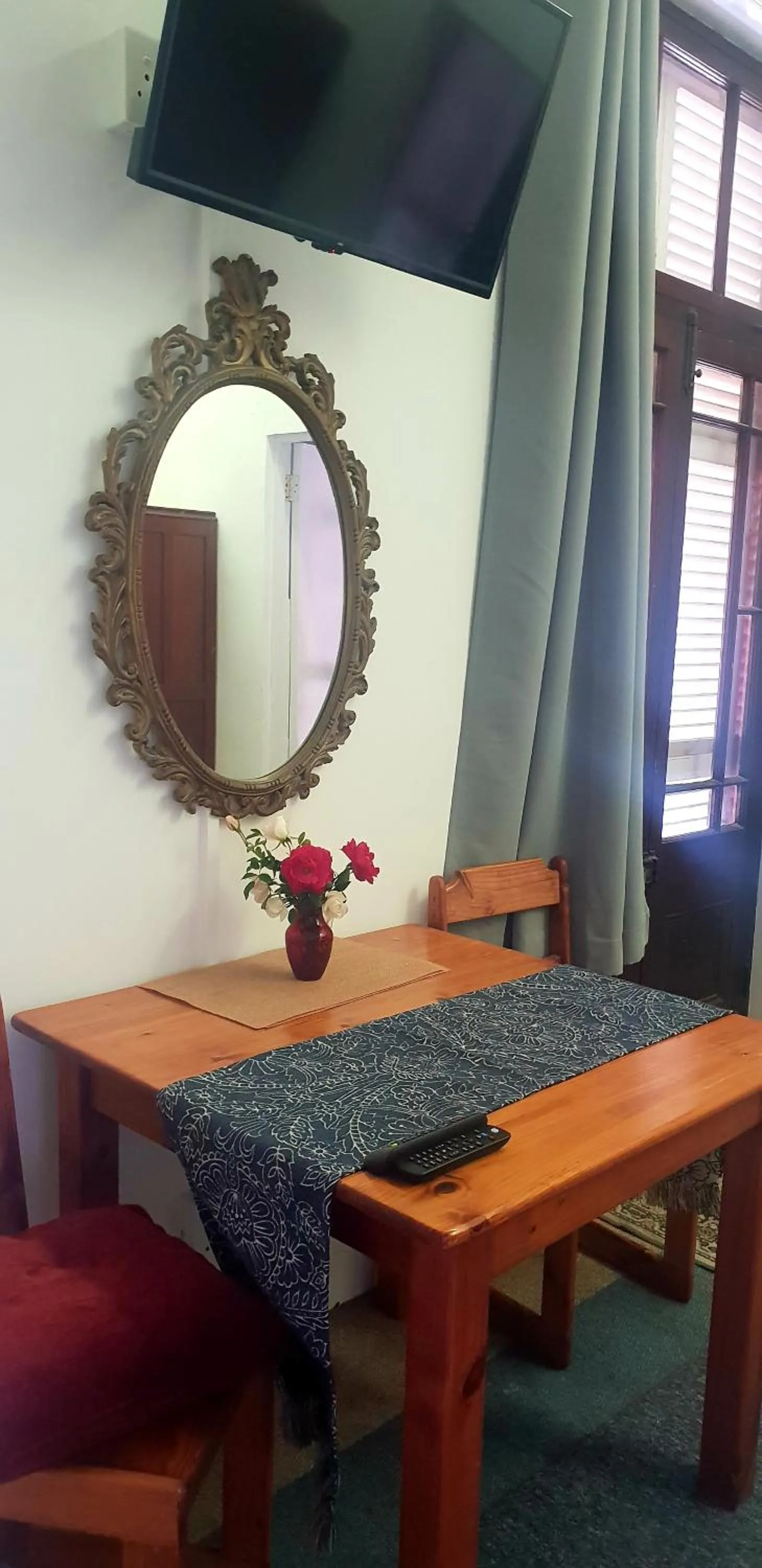 TV and multimedia in Kelkiewyn Guesthouse Caledon