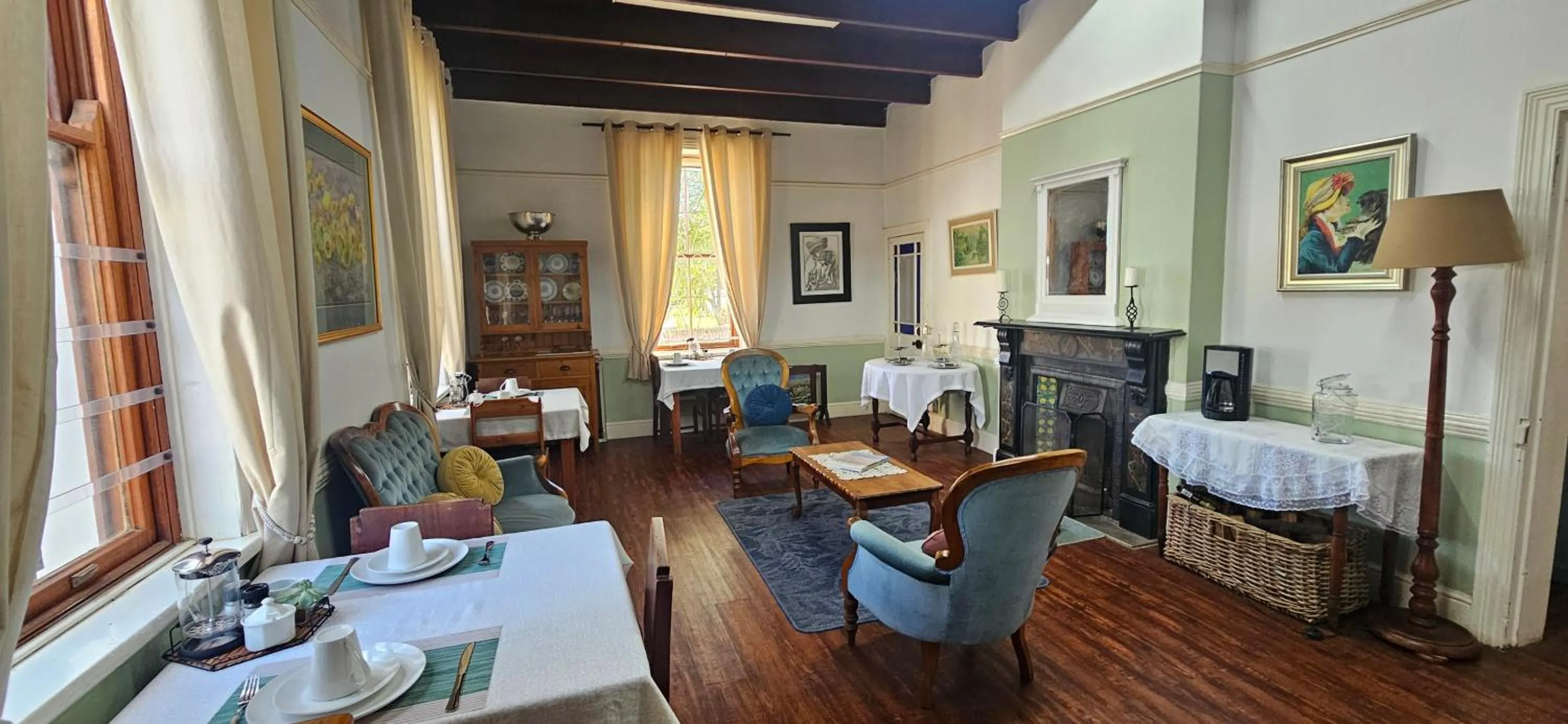Dining area in Kelkiewyn Guesthouse Caledon