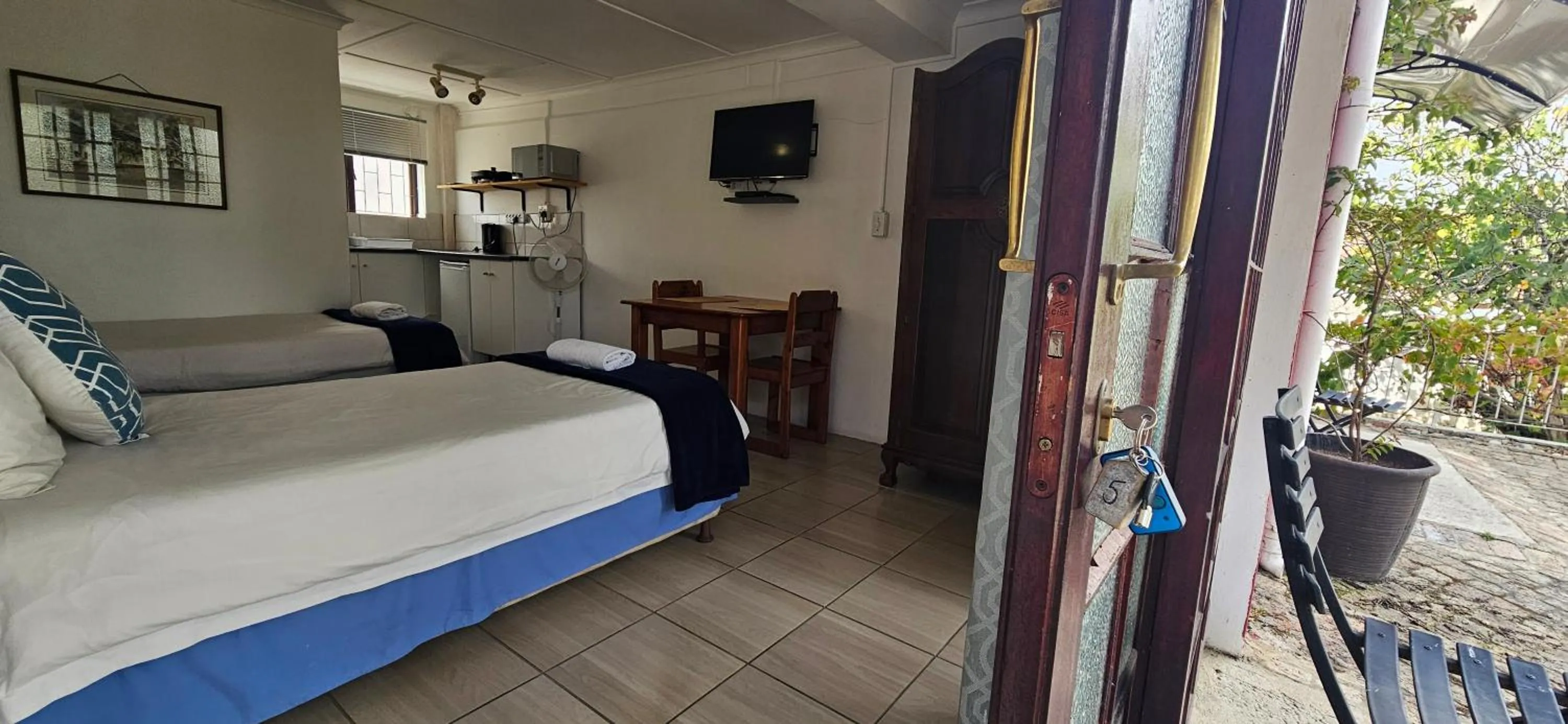 Bedroom, Bed in Kelkiewyn Guesthouse Caledon