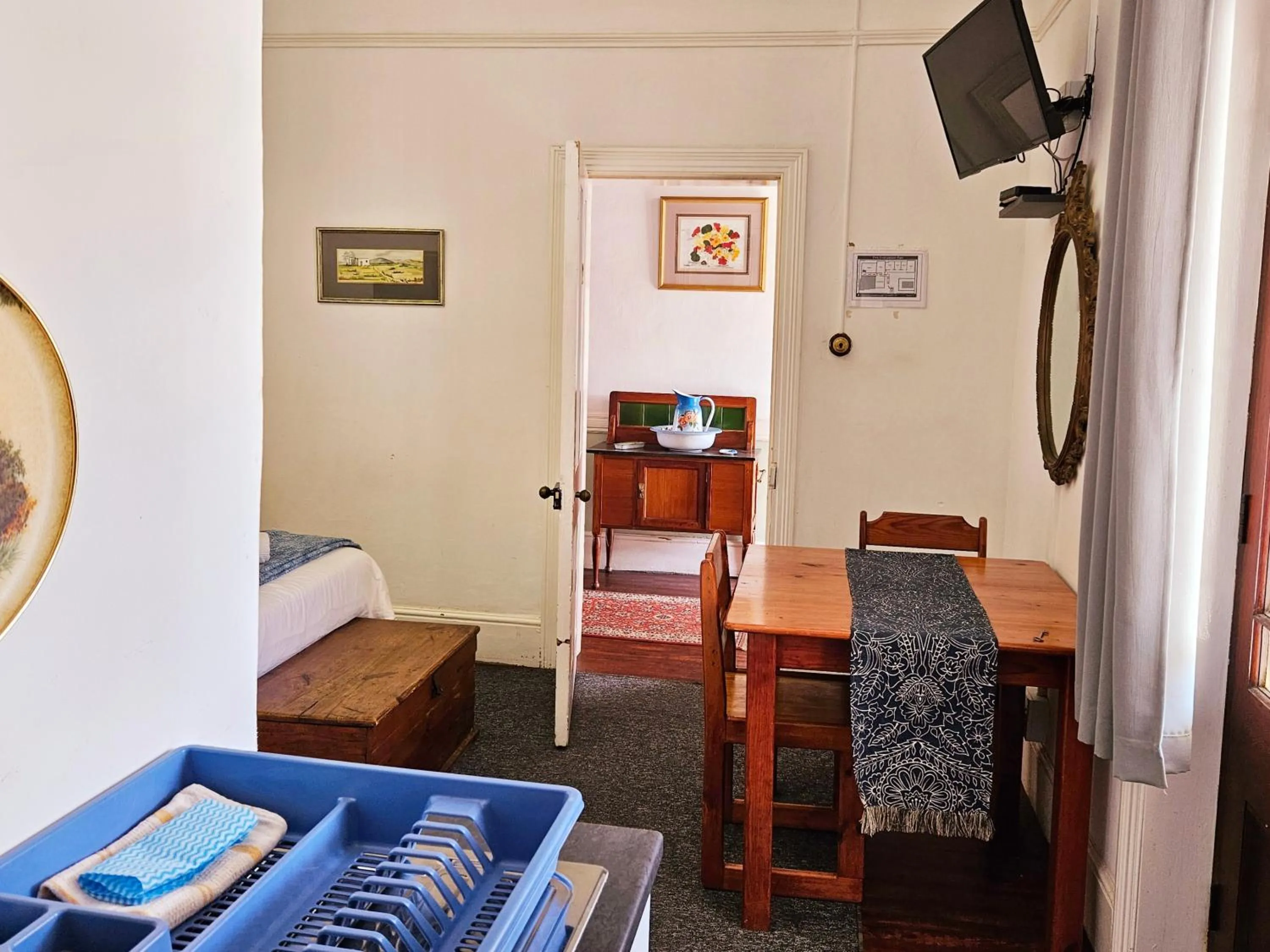 Seating area, Bed in Kelkiewyn Guesthouse Caledon