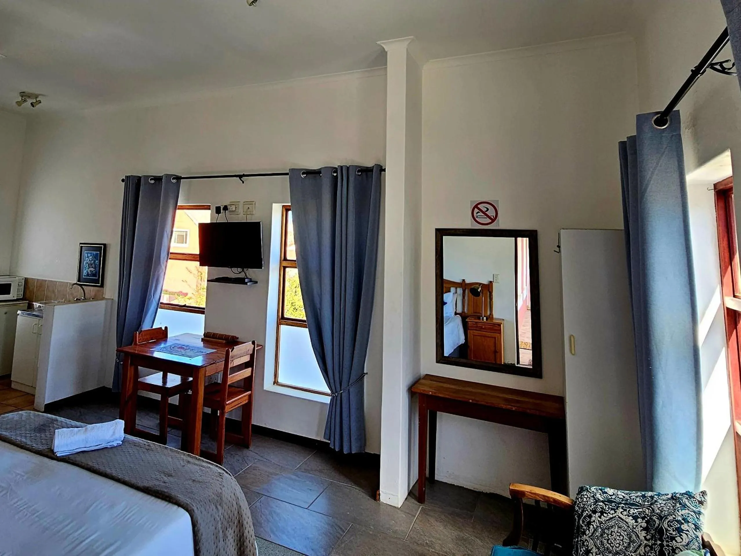 Bedroom, Bed in Kelkiewyn Guesthouse Caledon