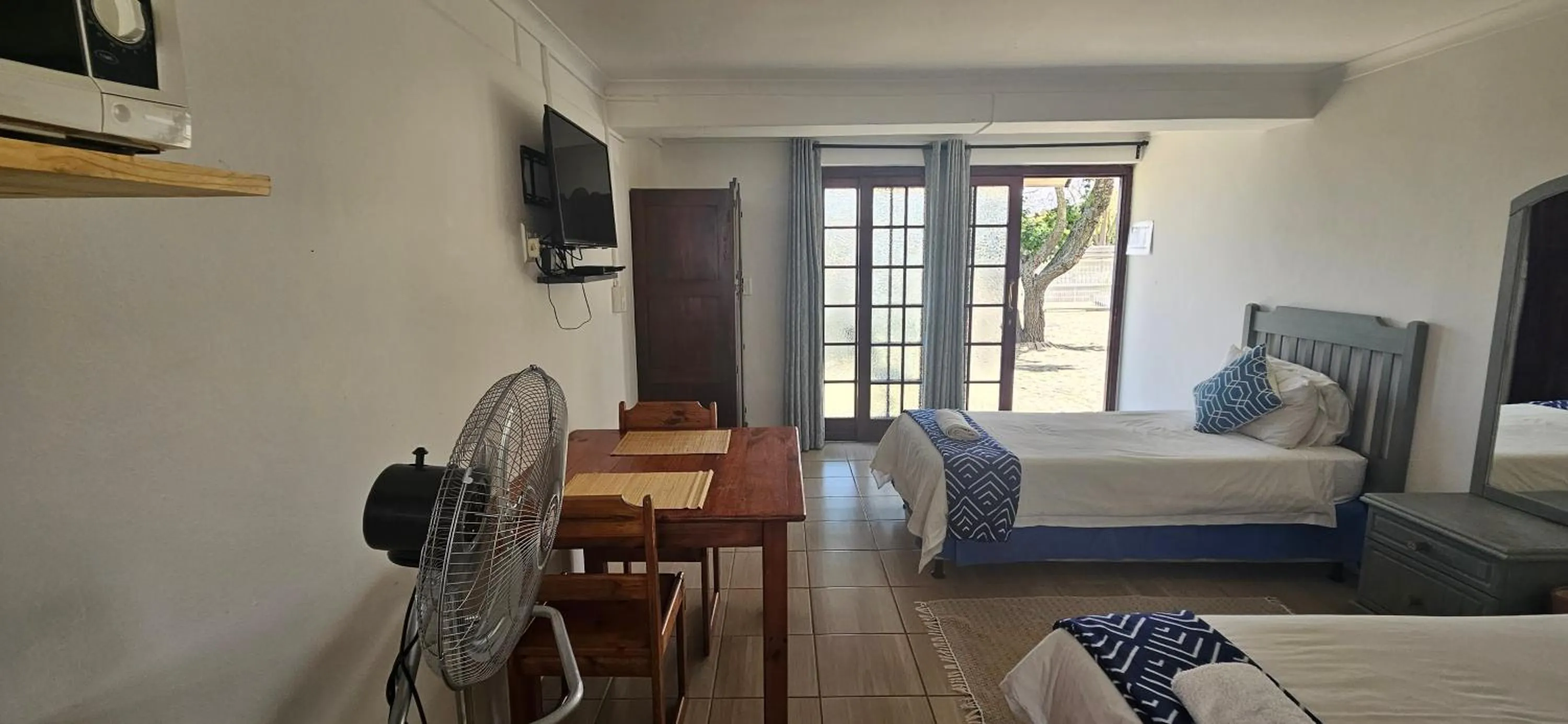 Photo of the whole room, Bed in Kelkiewyn Guesthouse Caledon