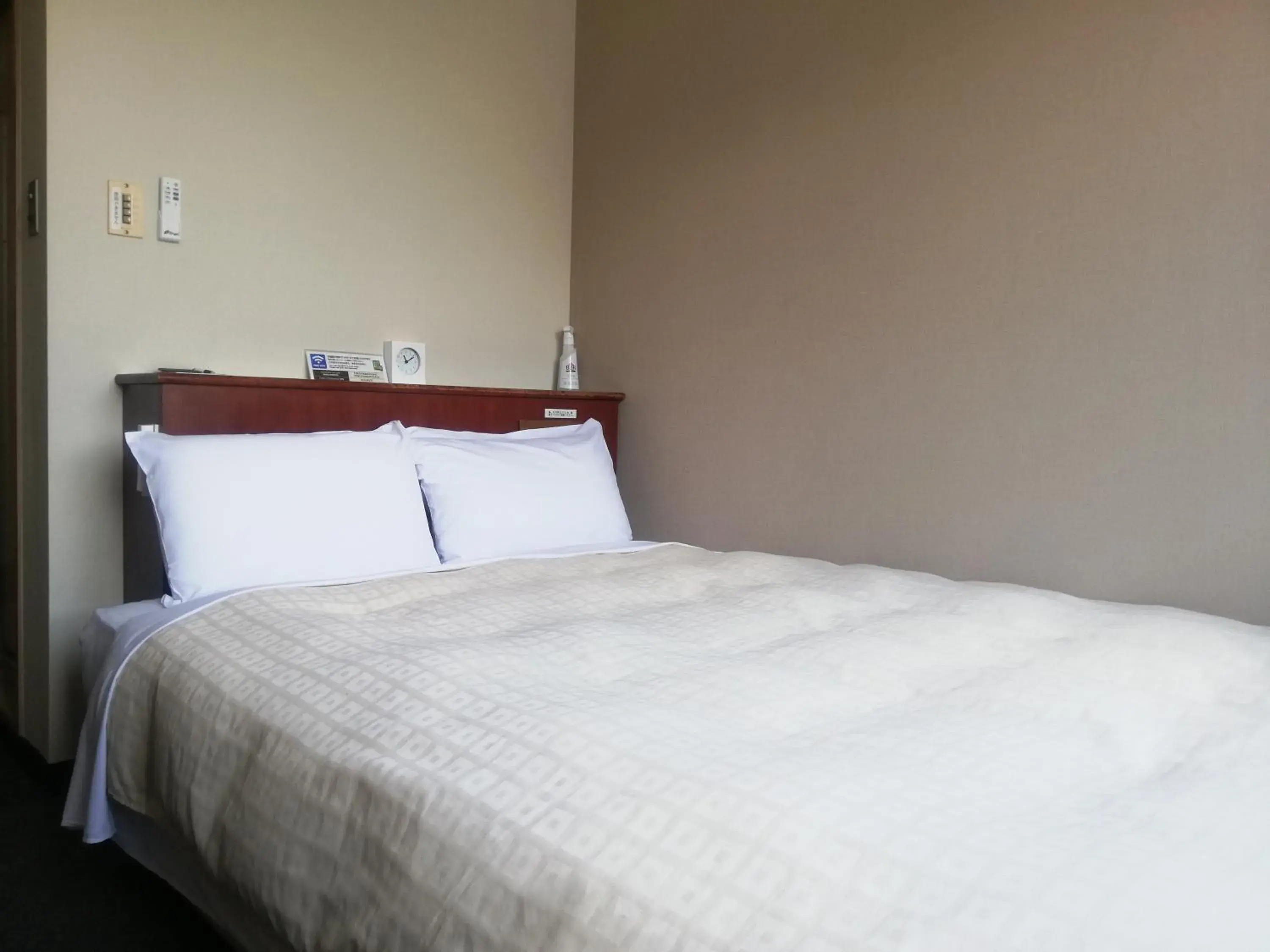 Bedroom, Bed in Hotel Tokuyama Hills Heiwadoriten Bedroom, Bed in Hotel Tokuyama Hills Heiwadoriten