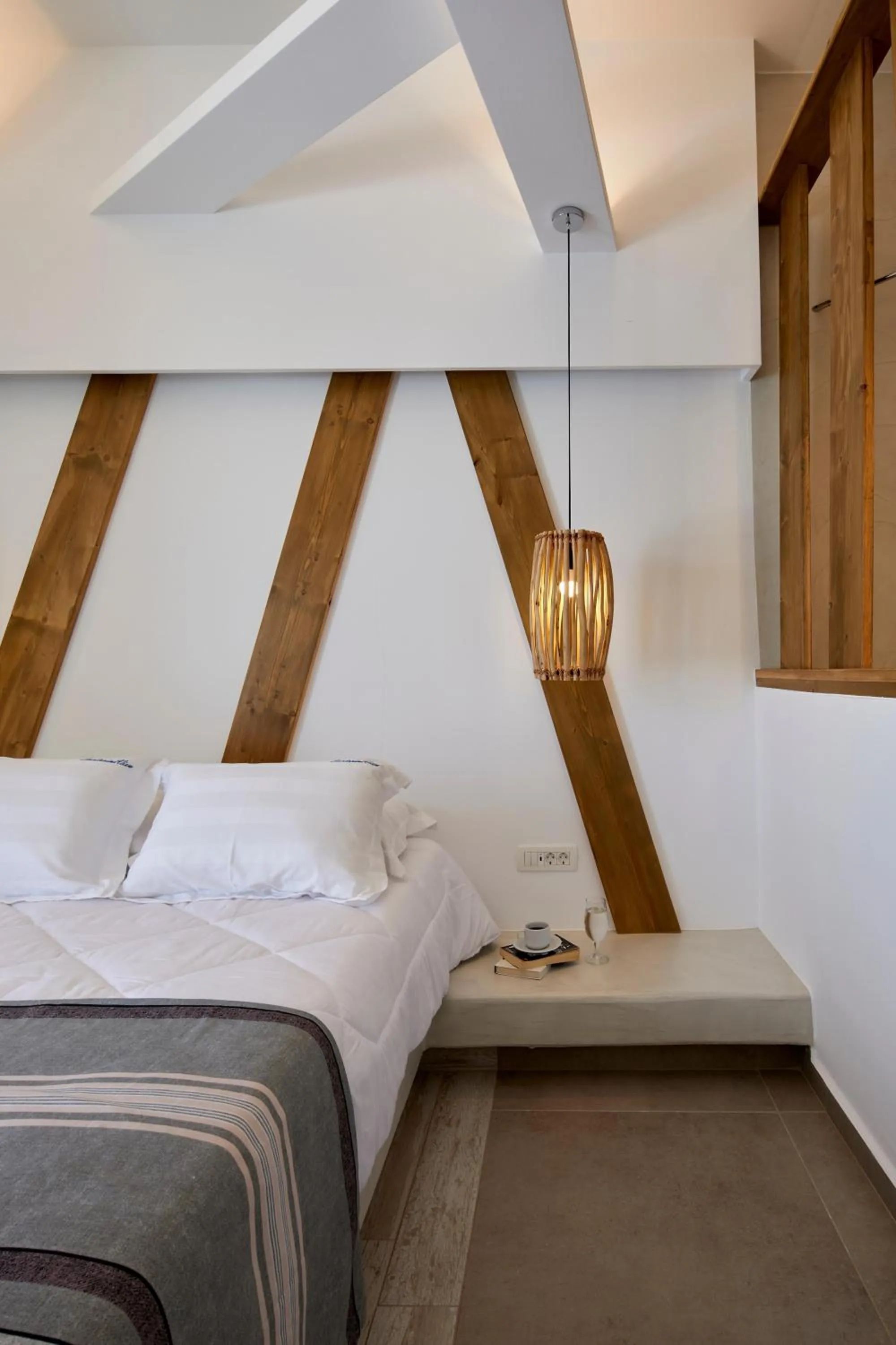 Photo of the whole room, Bed in Santorini View