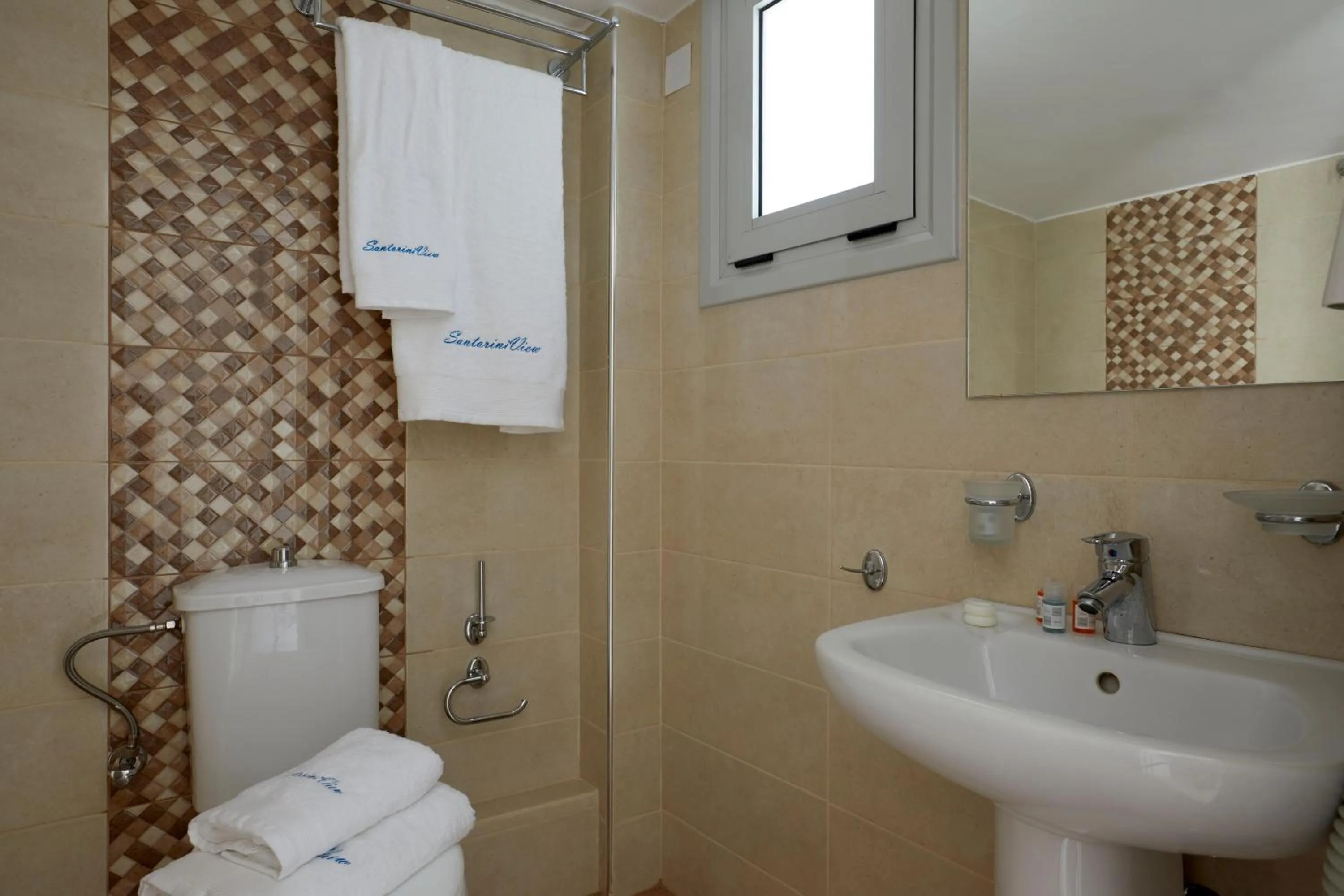 Bathroom in Santorini View