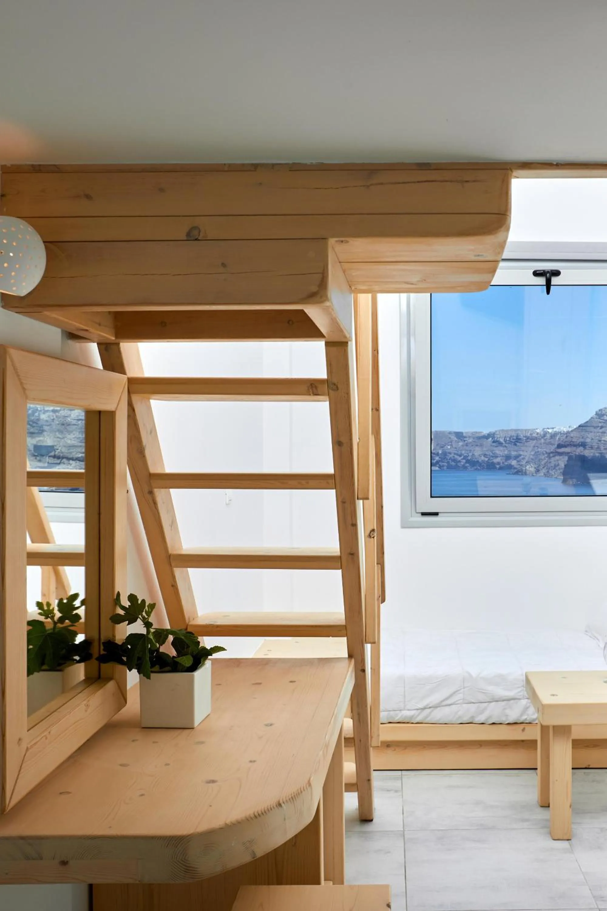 Photo of the whole room in Santorini View