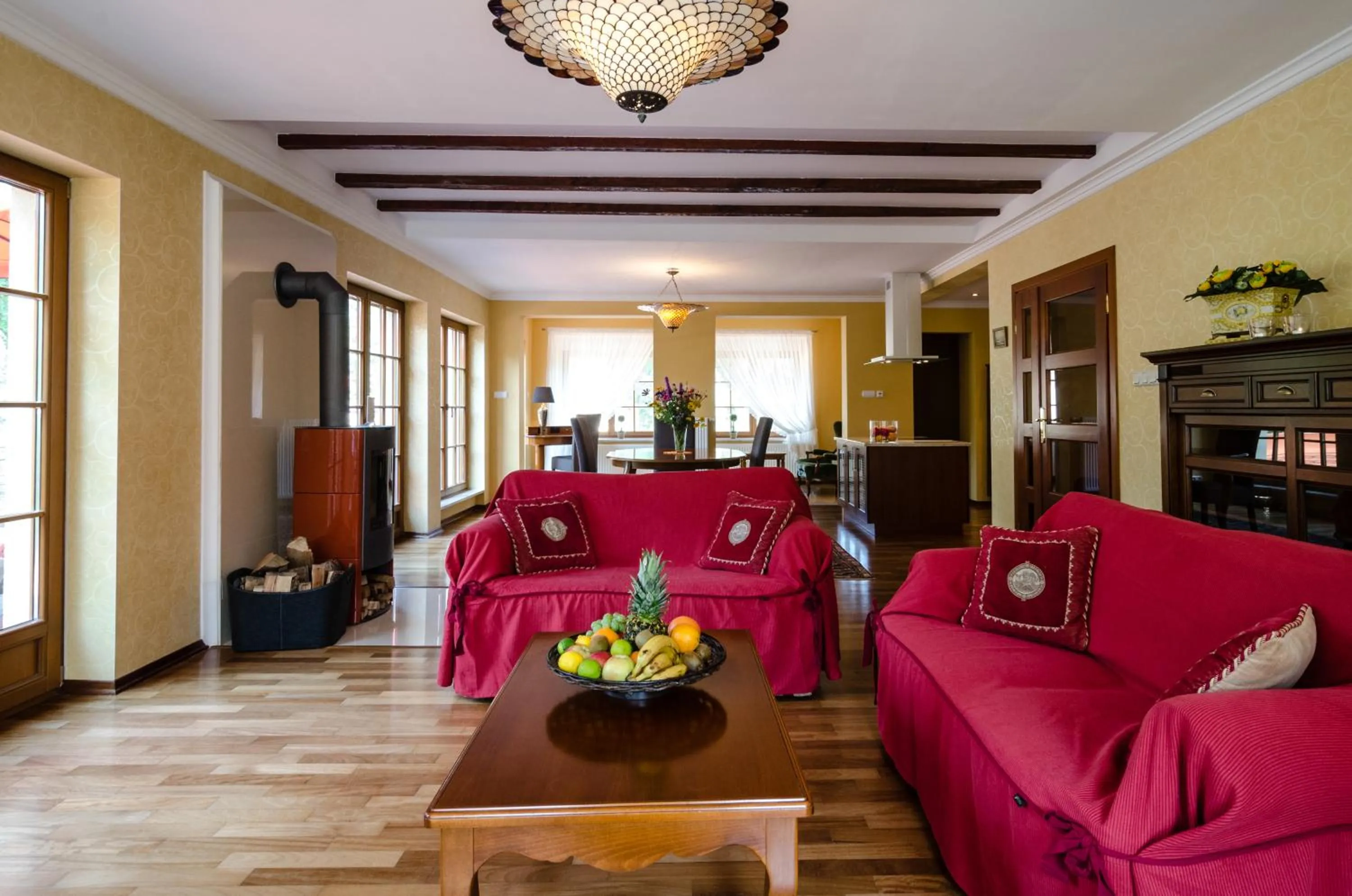 Three-Bedroom Apartment with Sea View in Wy & Spa