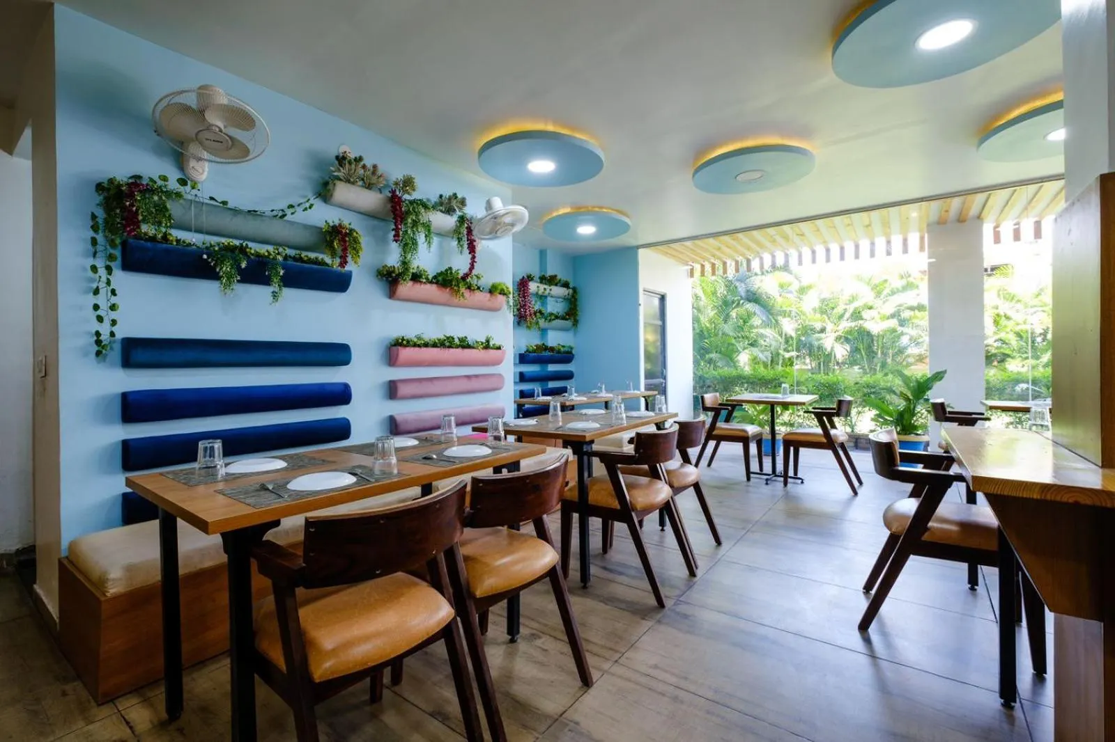 Restaurant/places to eat in Satkar Retreat - Udaipur