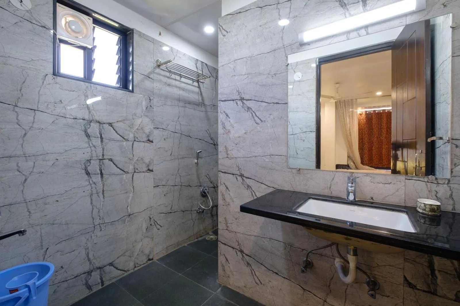 Shower in Satkar Retreat - Udaipur