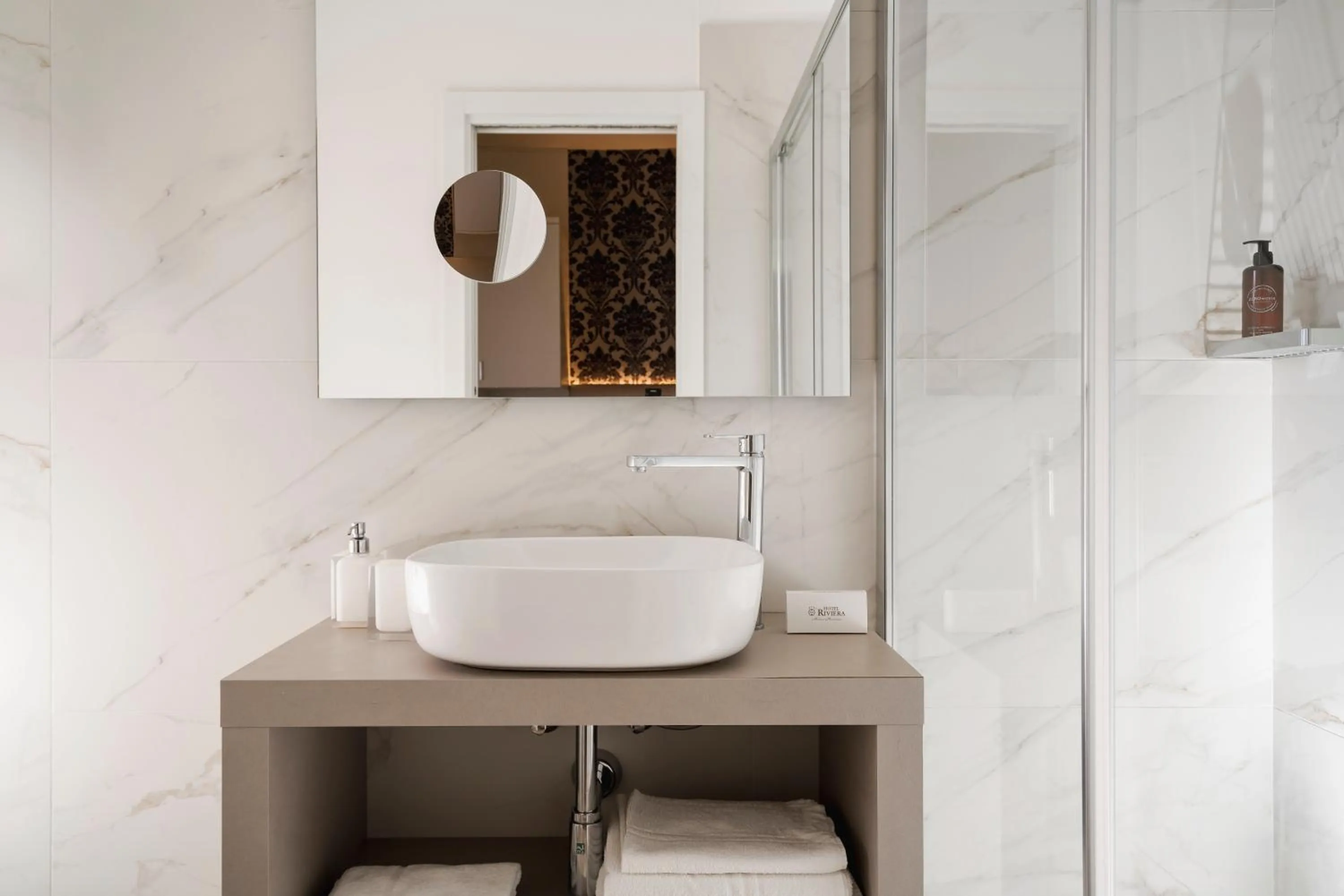 Bathroom in Hotel Riviera