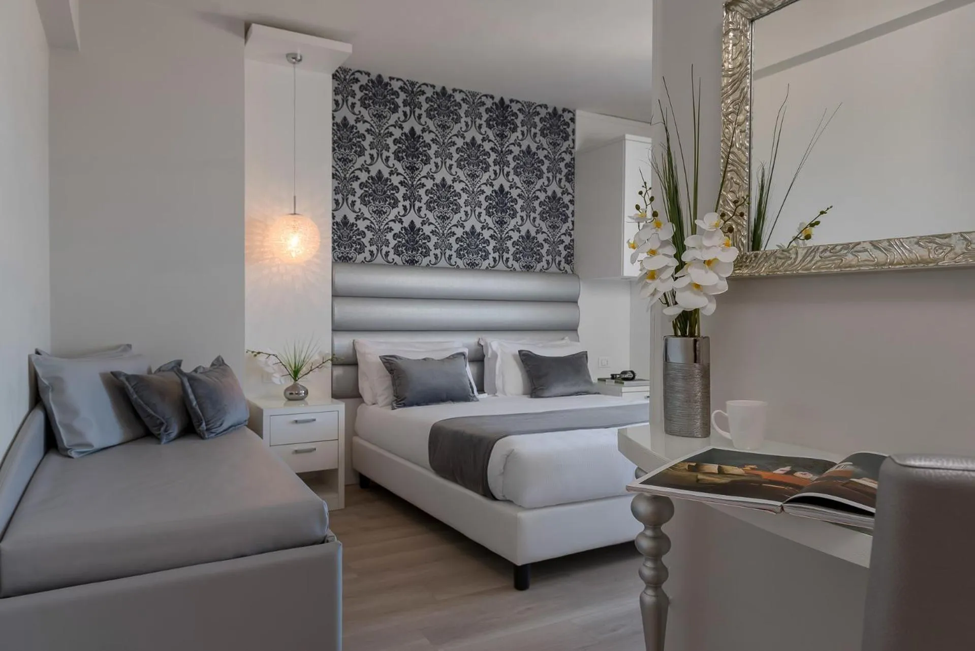 Photo of the whole room, Bed in Hotel Riviera