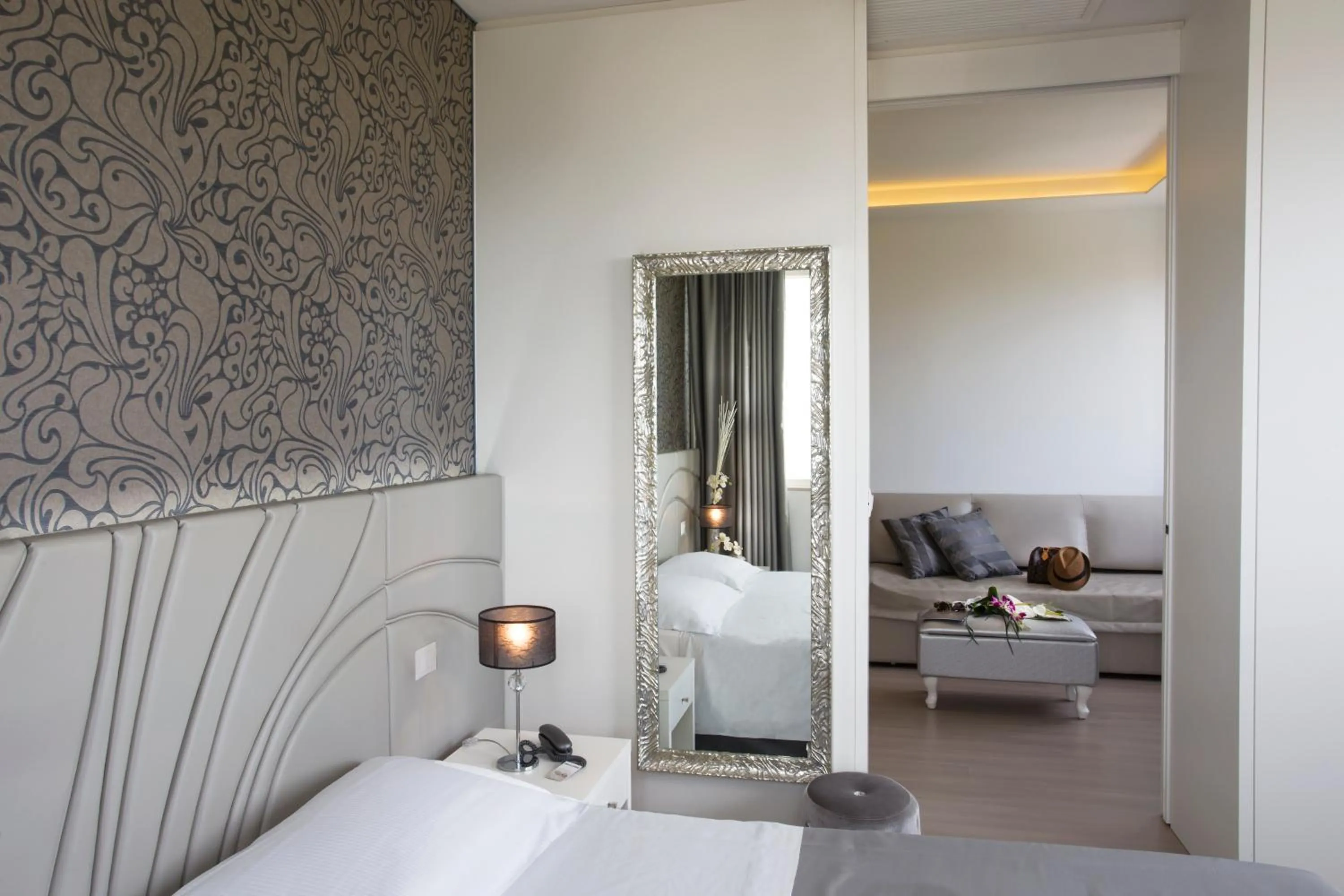 Sea view, Bed in Hotel Riviera